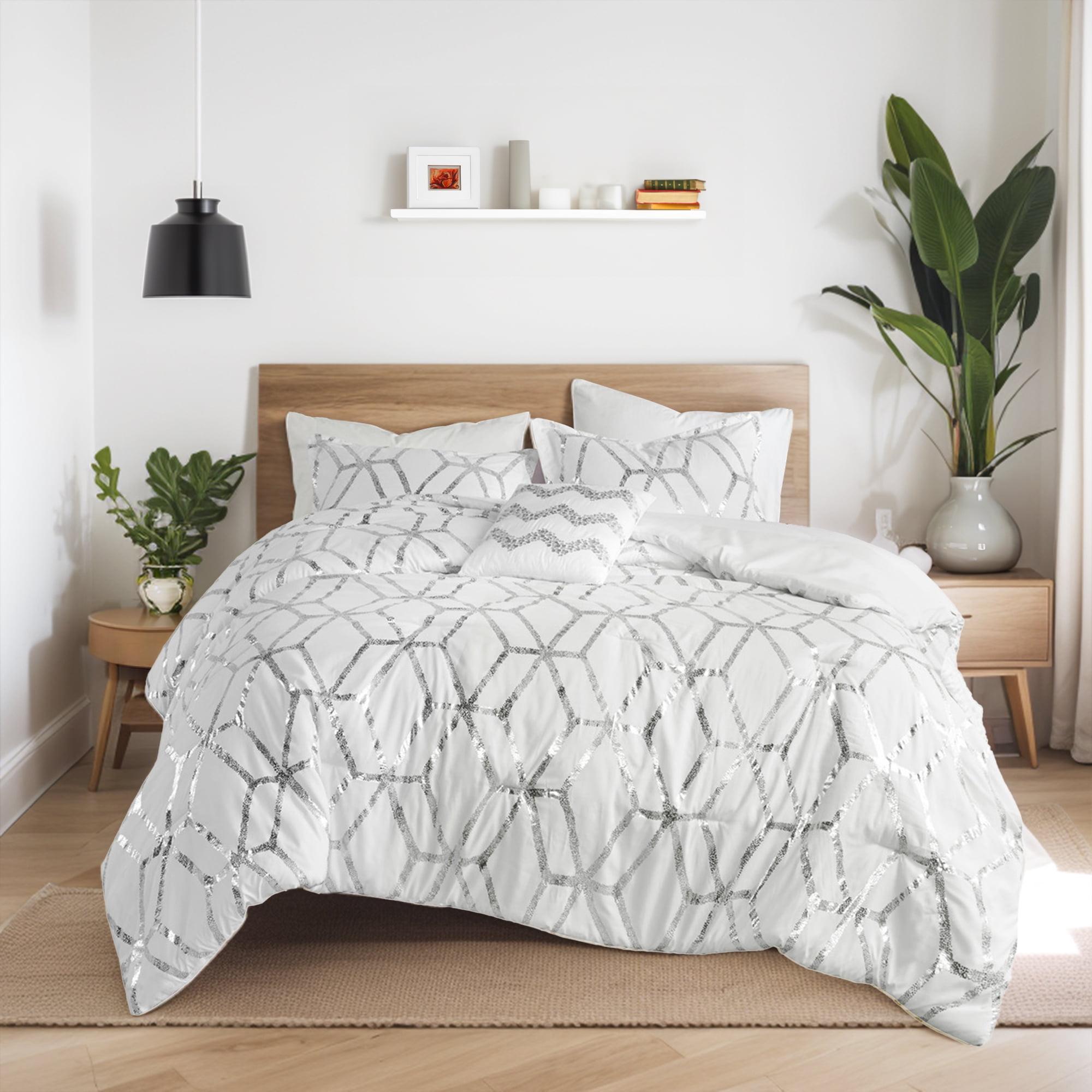 Comfort Spaces Twin/Twin XL Size Comforter Sets, 3-Piece Bedding Set for All Season, White and Silver Comforter Bed Set for College Dorm, Geometric Metallic