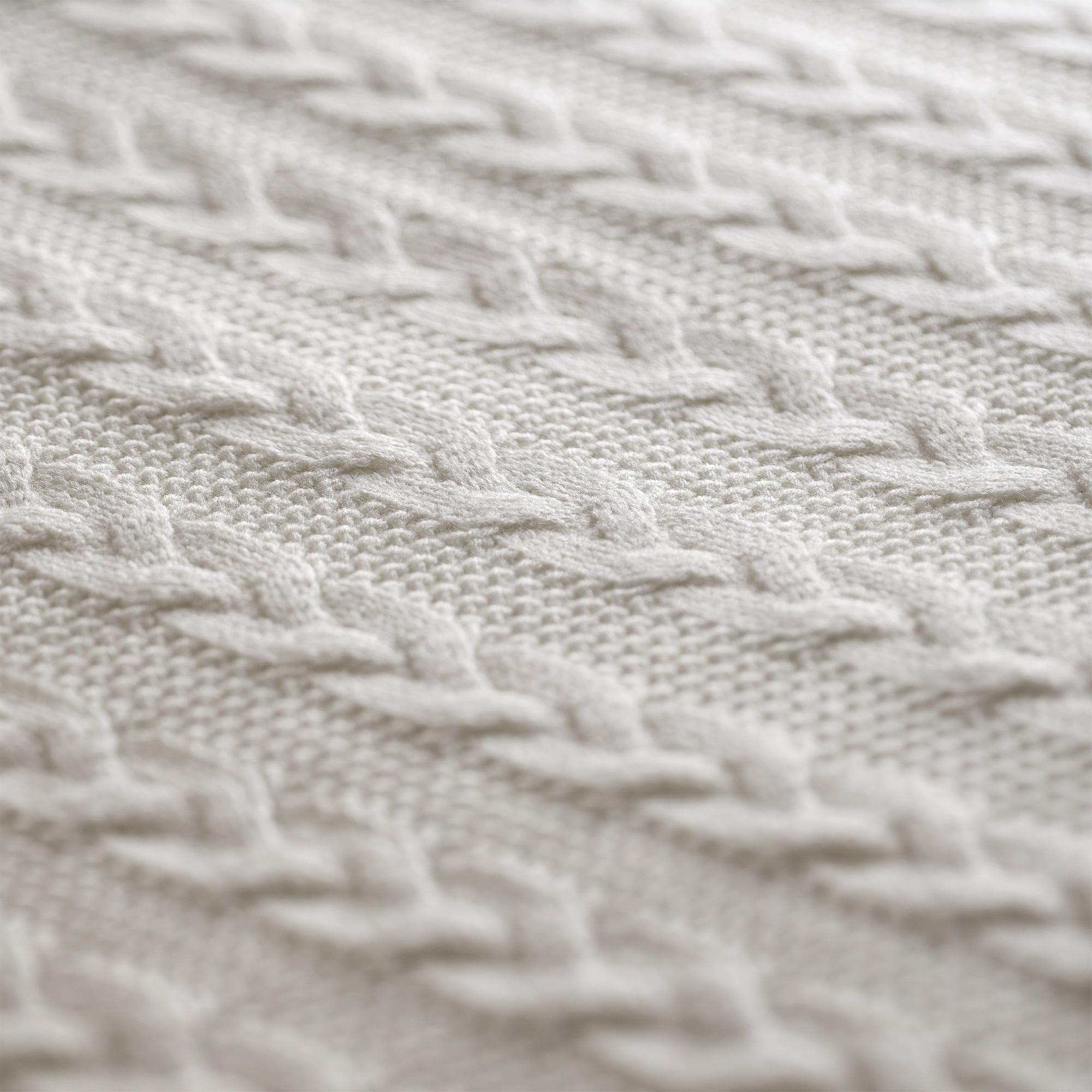 Cozy Classics Aromatherapy Peppermint Cable Knit Throw Blanket by