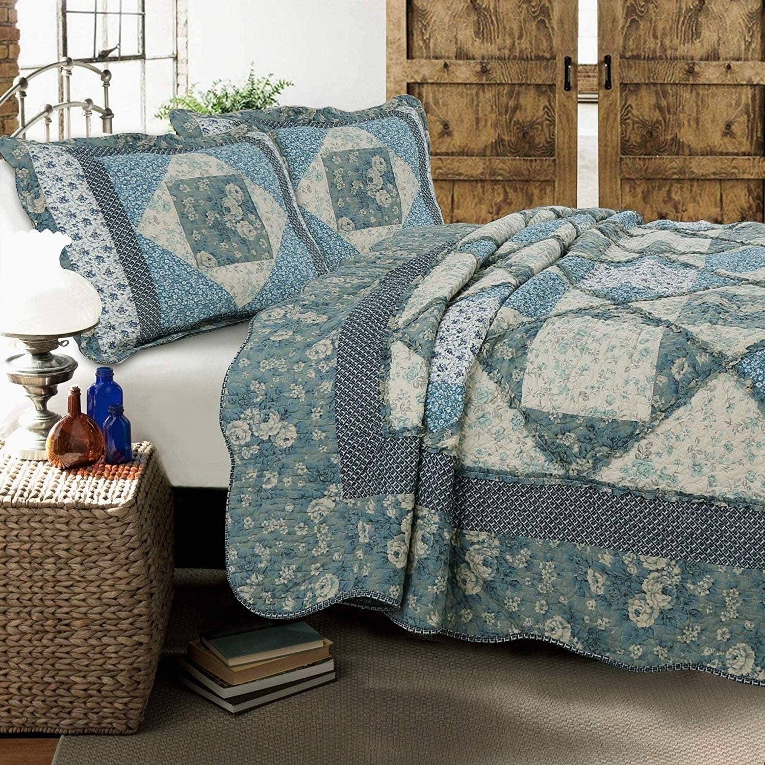 King Blue Cotton Reversible Patchwork Quilt Set