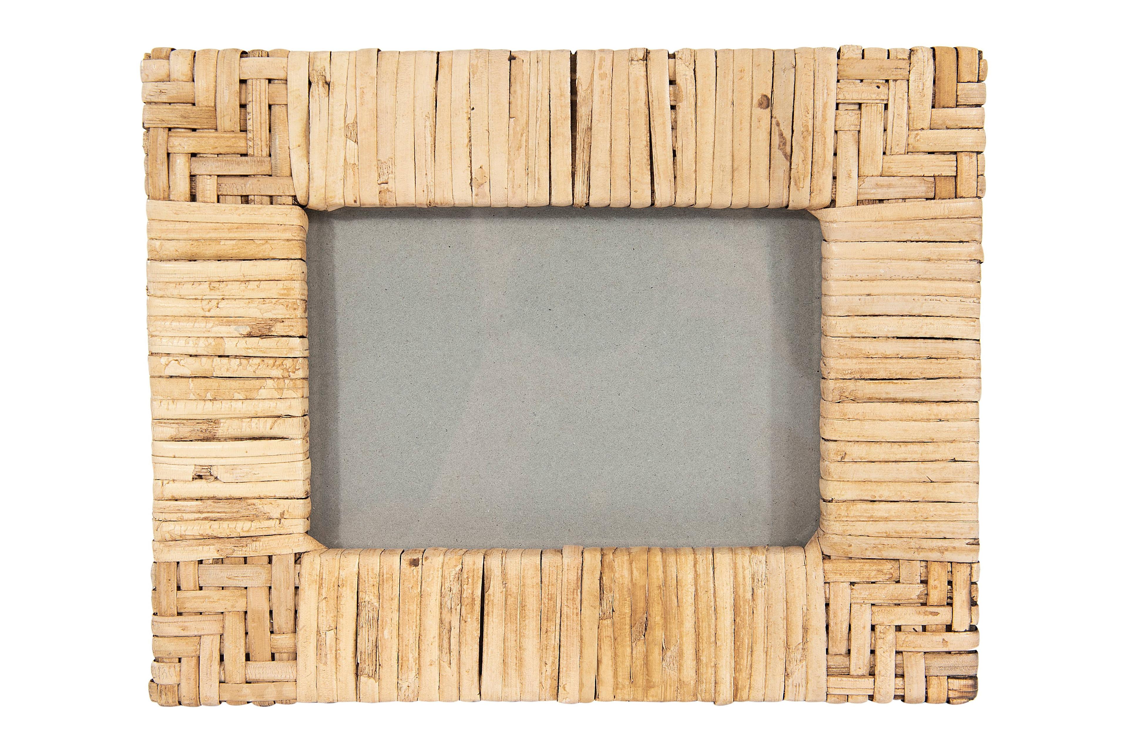 Natural Handwoven Rattan 4x6 Tabletop and Wall Photo Frame