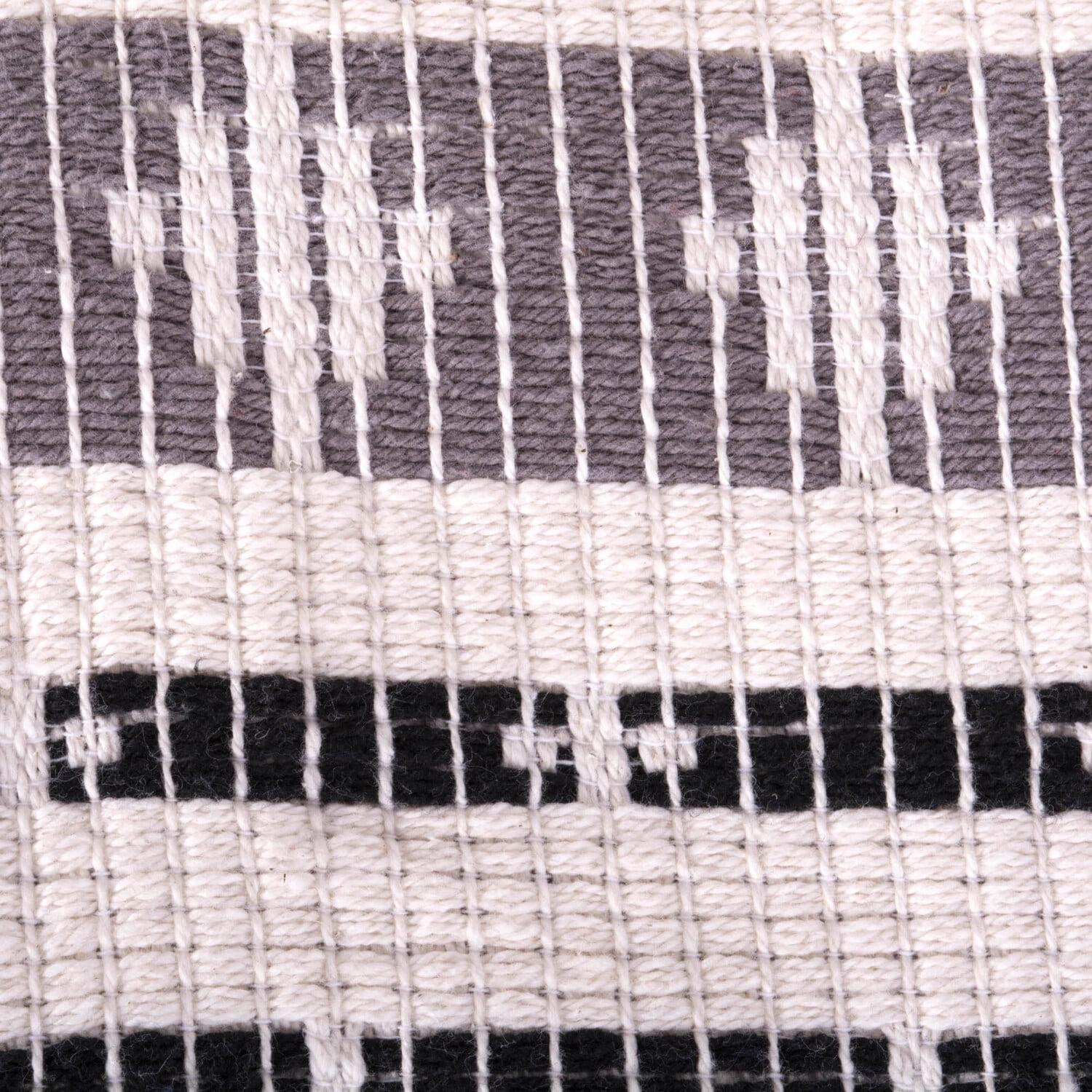 Design Imports Dll Hand Woven Throw Blanket