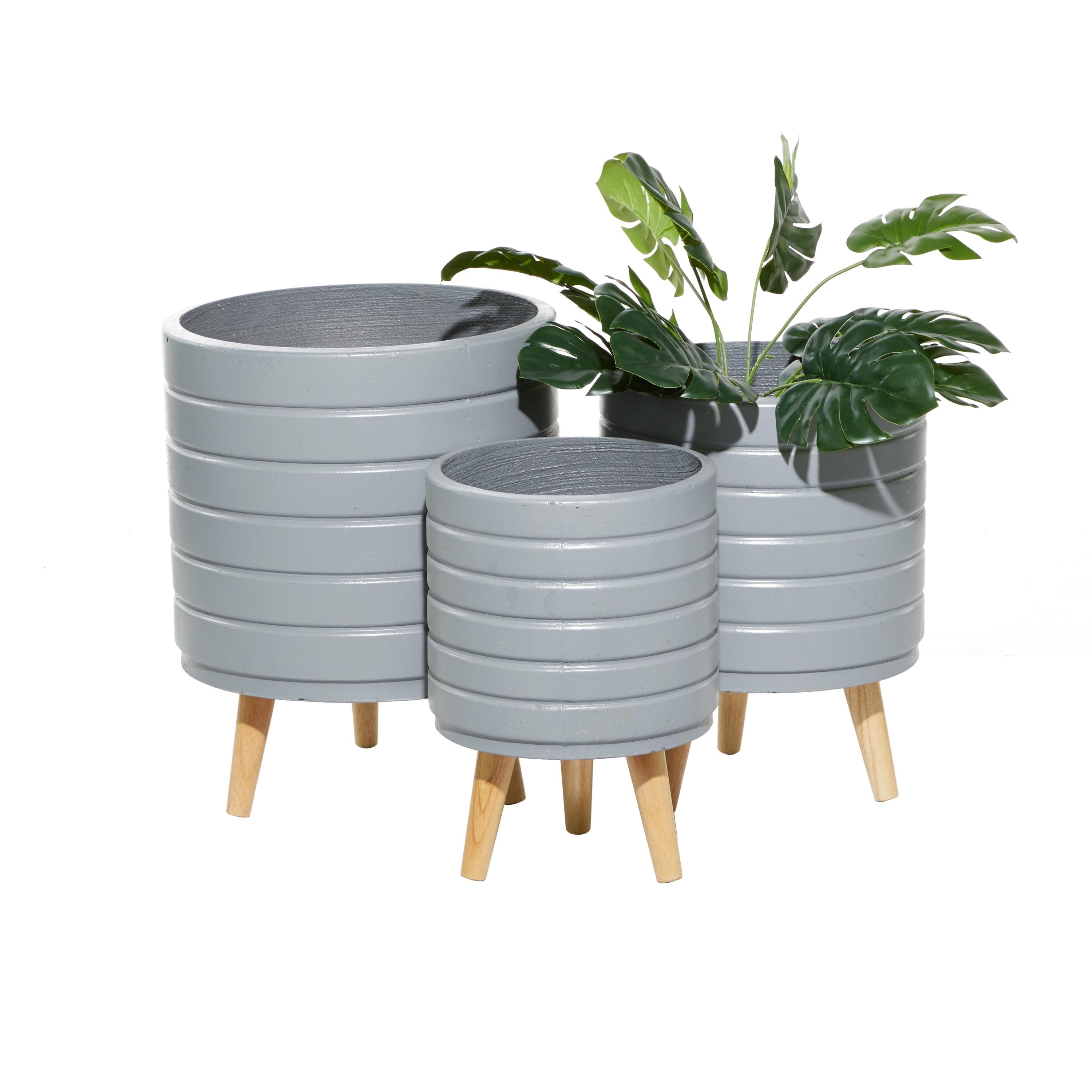 Cosmoliving By Cosmopolitan Set Of 3 White Wood Planter 14", 16", 18"H