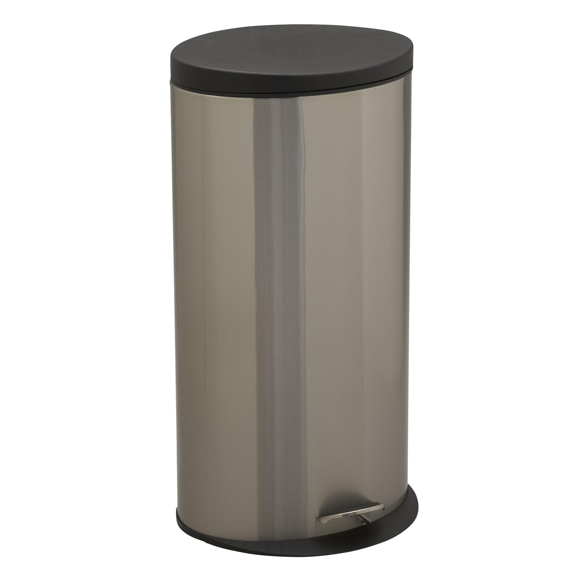 Savannah Step Trash Can, 30 Liter / 8 Gallon, Removable Plastic Liner, Soft Closure, Silver