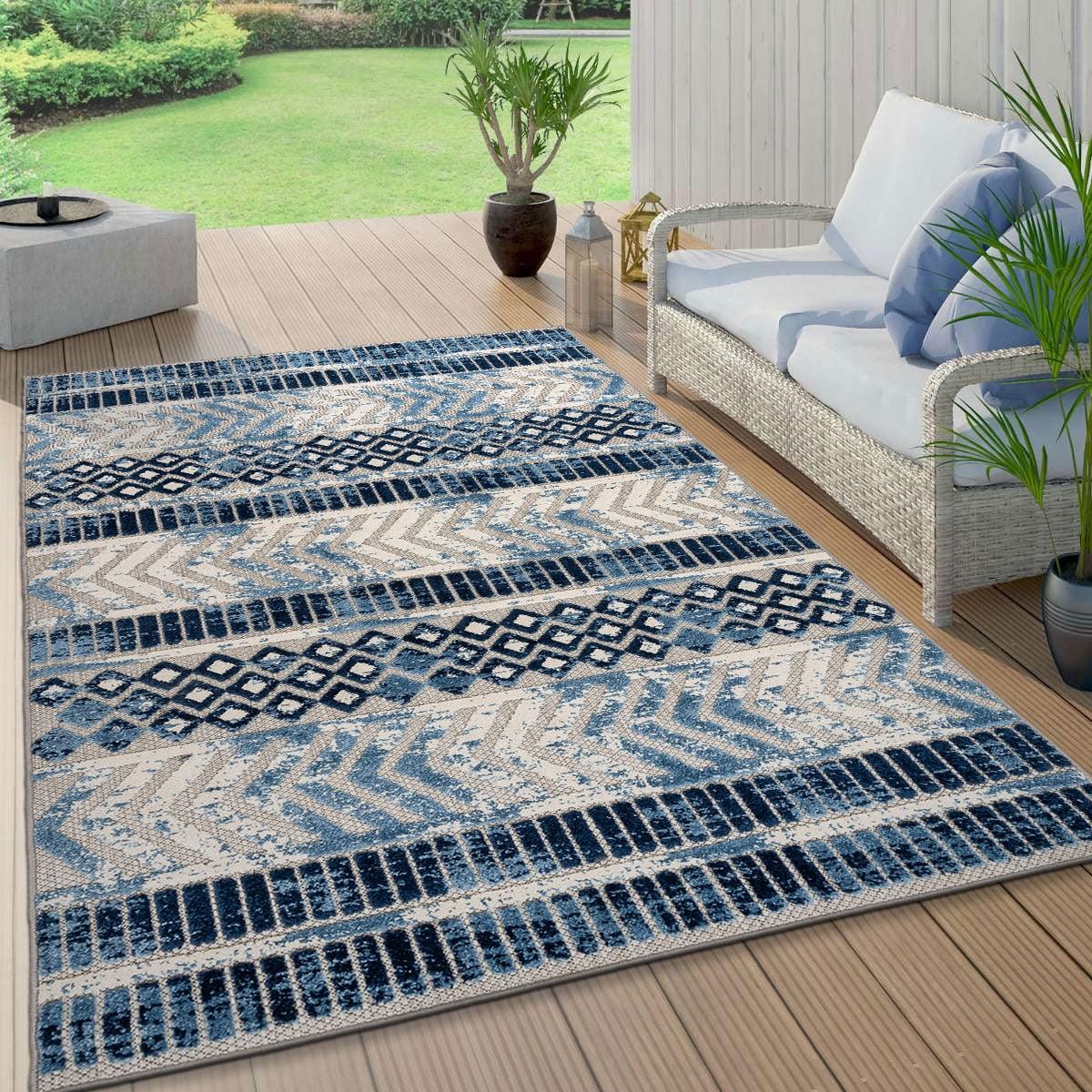 Navy Geometric Flat Woven 5' x 7' Reversible Area Rug