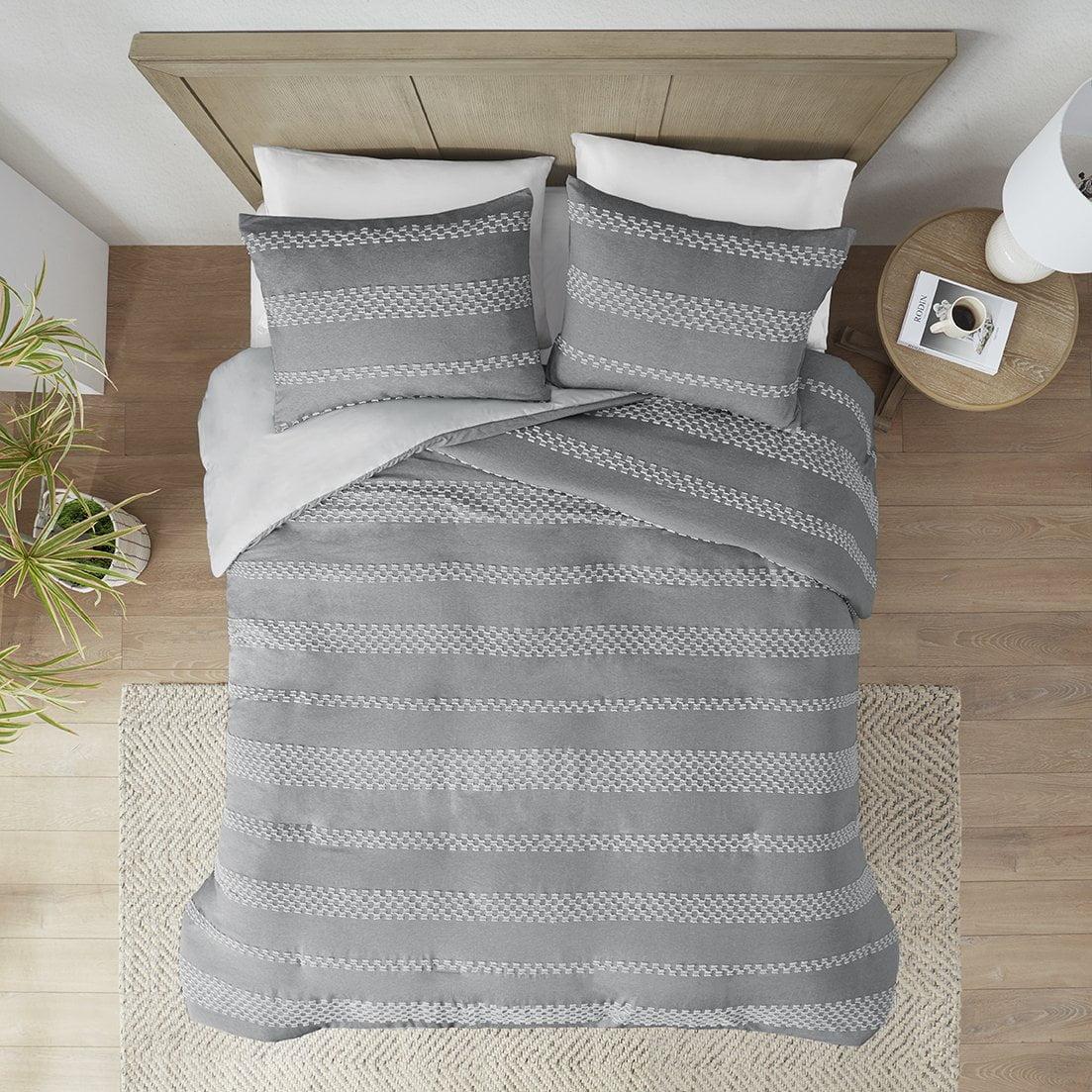 Stripped 3 Piece Clipped Jacquard Duvet Cover Set