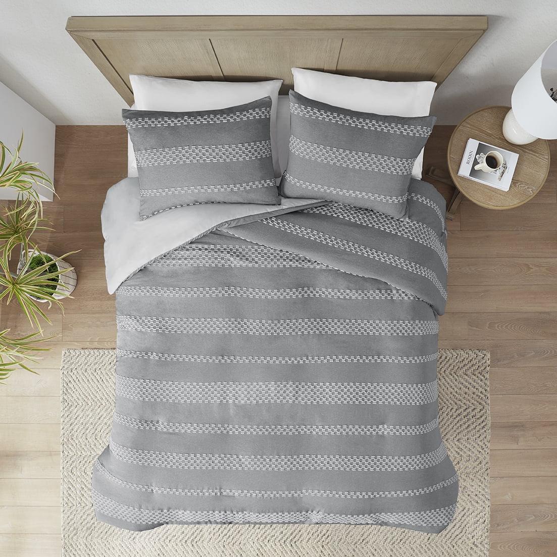 Gray King/Cal King Clipped Jacquard Duvet Cover Set