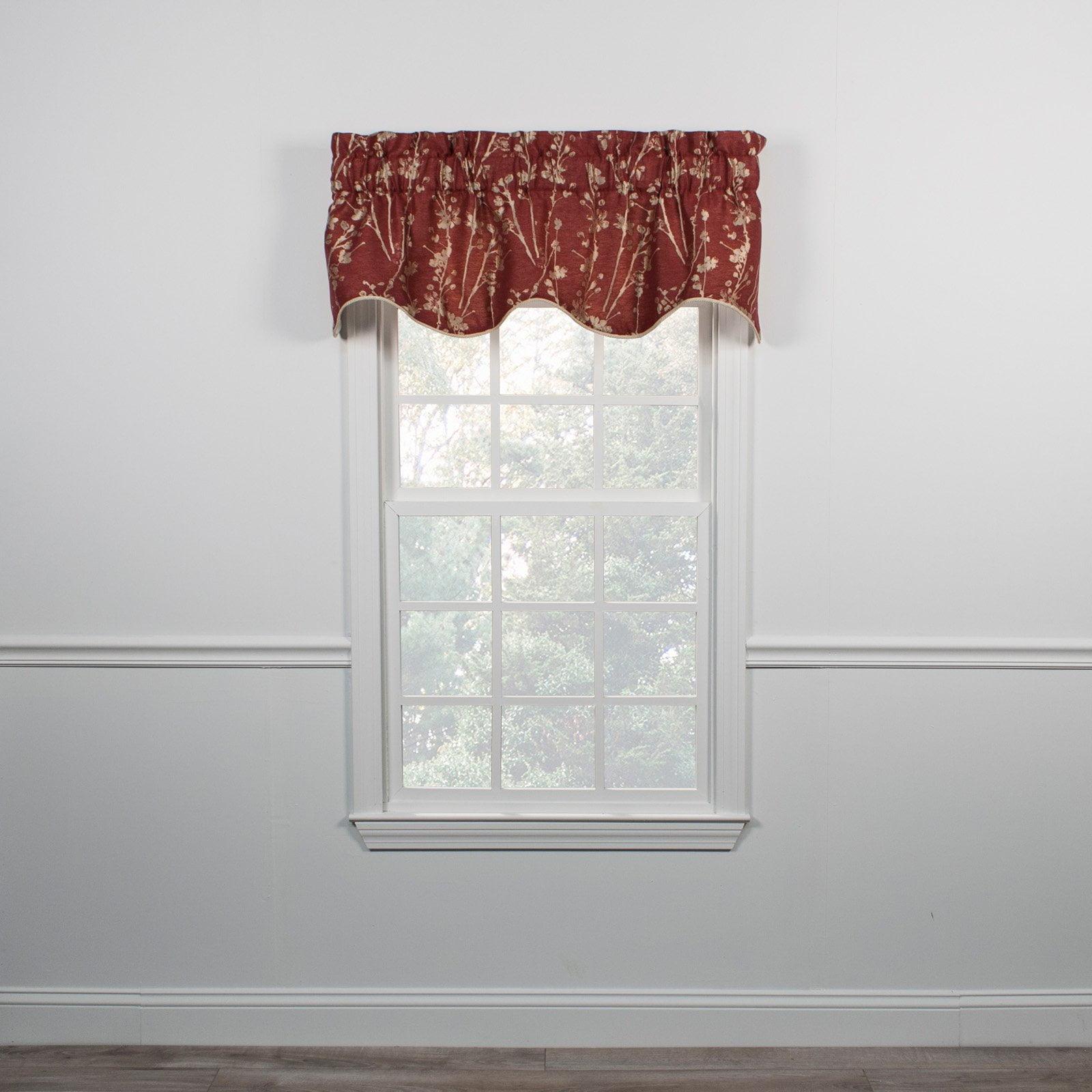 Mahtomedi Floral Scalloped 50'' W Window Valance