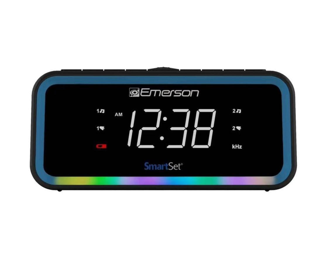 Emerson SmartSet AM/FM, Dual Alarm Clock Radio, 0.9" White LED, USB-C Charging and Multi-Color LED Decor, CKS1401