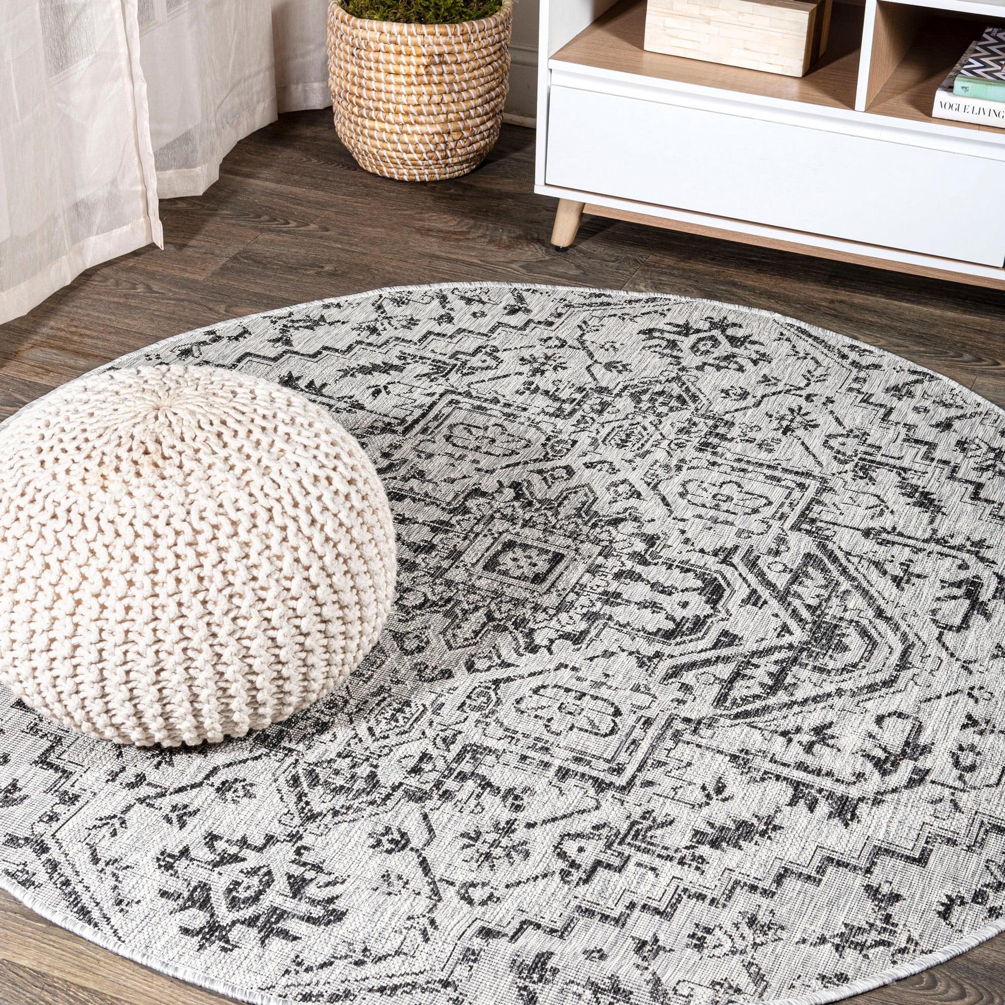 5' Round Estrella Bohemian Medallion Textured Weave Indoor/Outdoor Area Rug, Black/Gray - JONATHAN Y