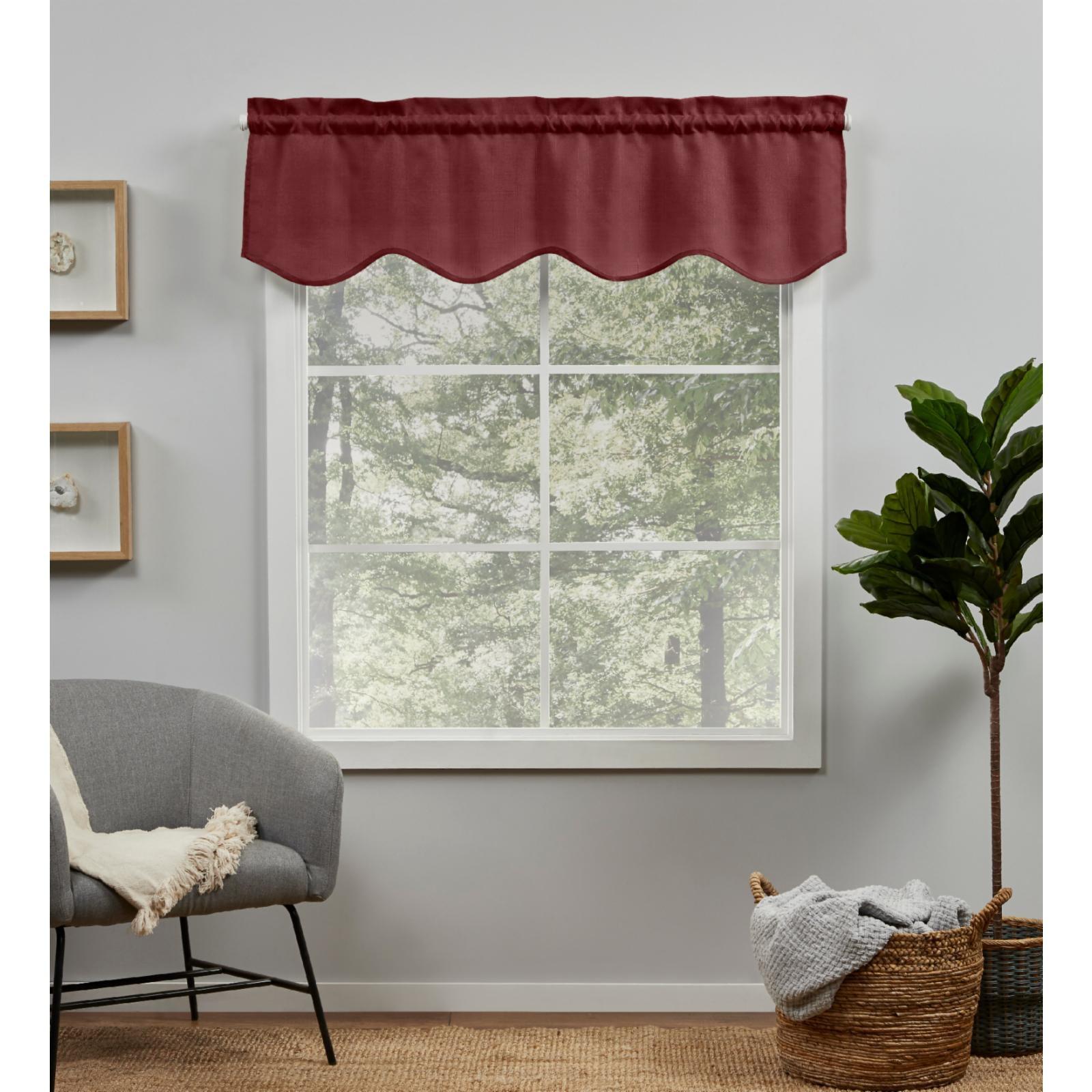 Amalgamated Textiles Exclusive Home Loha Light Filtering Rod Pocket Scalloped Valance