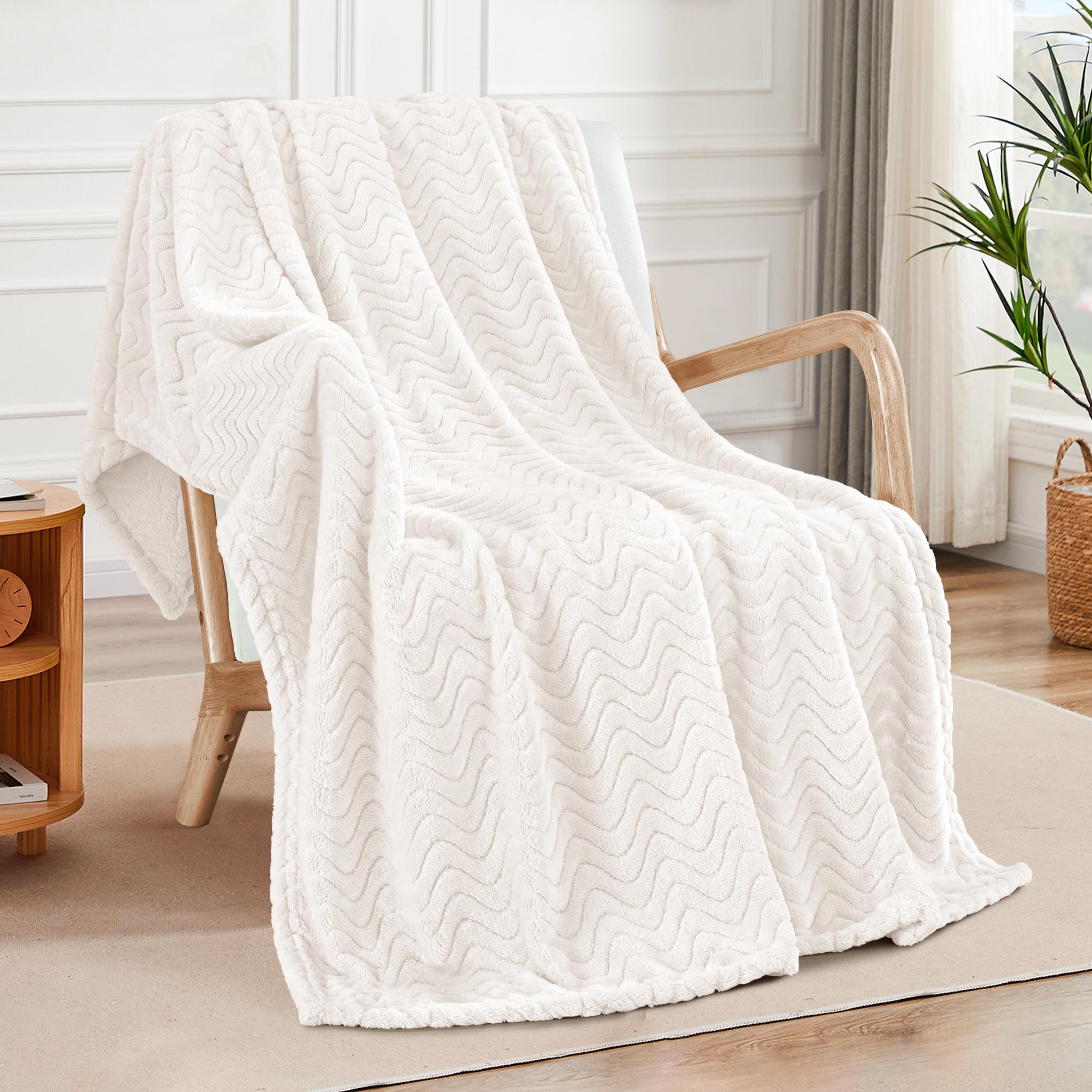 Exclusivo Mezcla Large Flannel Fleece Throw Blanket, Jacquard Weave Wave Pattern Blanket (50" x 70", Off White)