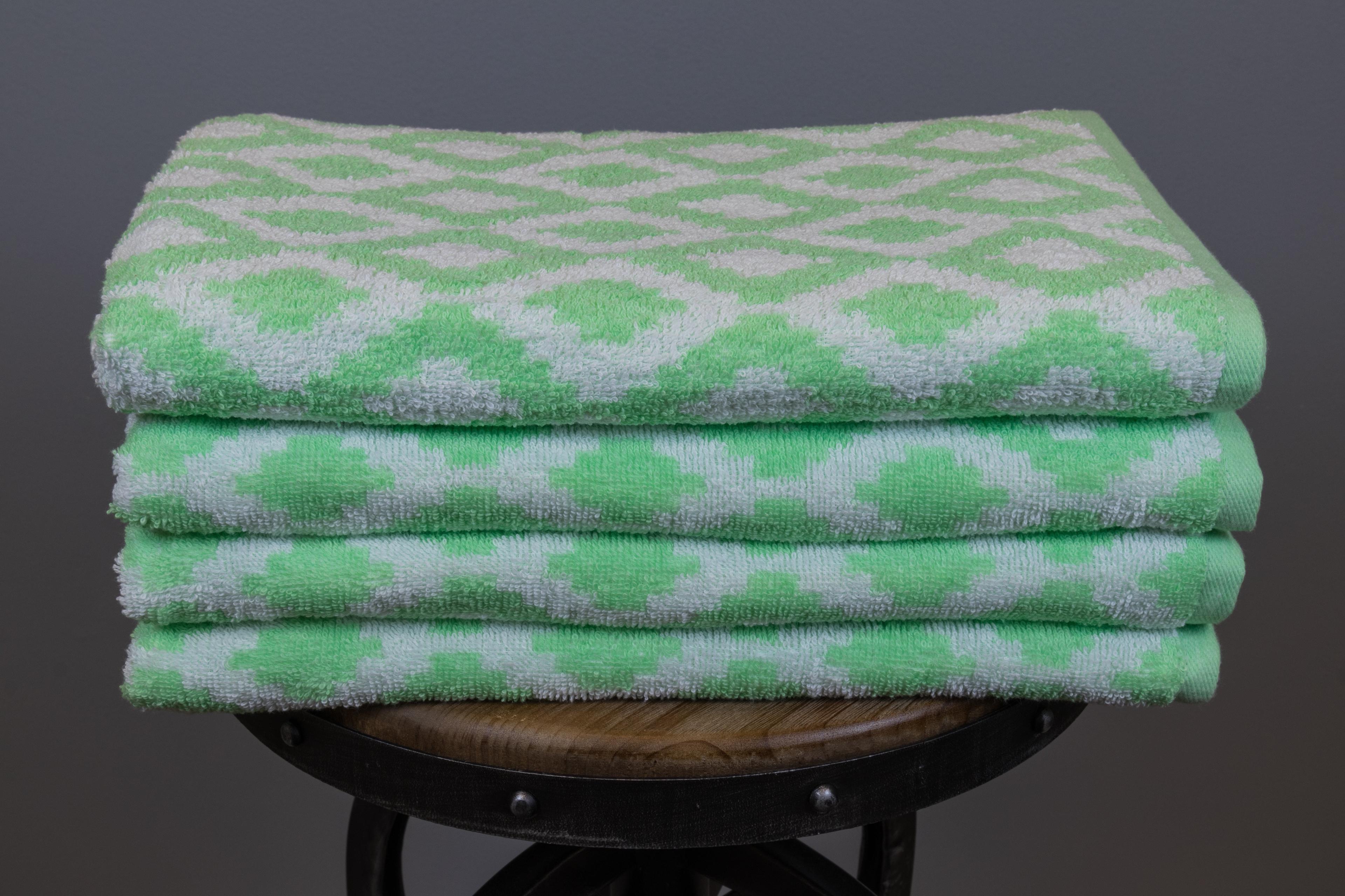 Lime Green Diamond Pattern Fade Resistant Beach Towels, 4-Pack