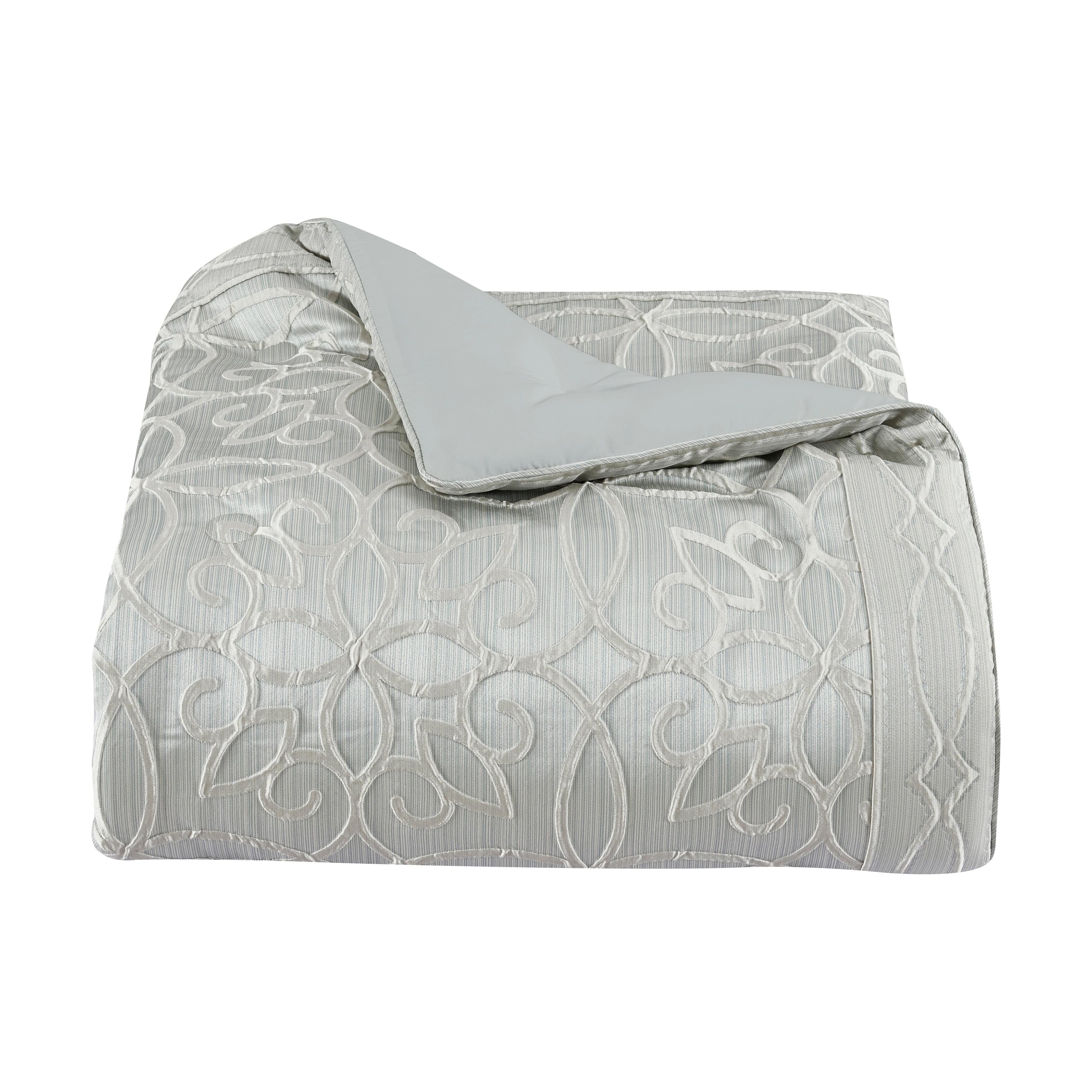 Five Queens Court  Nouveau 4-piece Comforter Set King