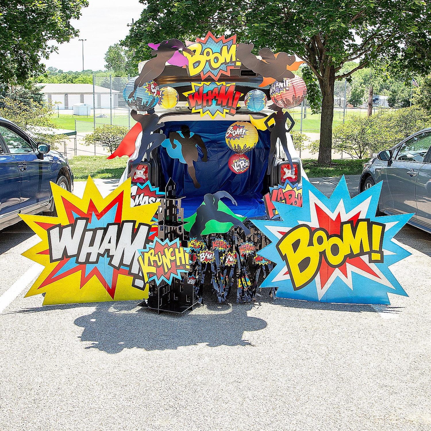 Fun Express Superhero City Trunk-or-Treat Decorating Kit - 23 Piece