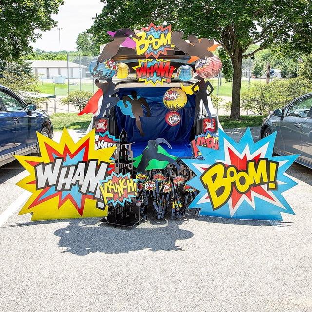 Fun Express Superhero City Trunk-or-Treat Decorating Kit - 23 Piece