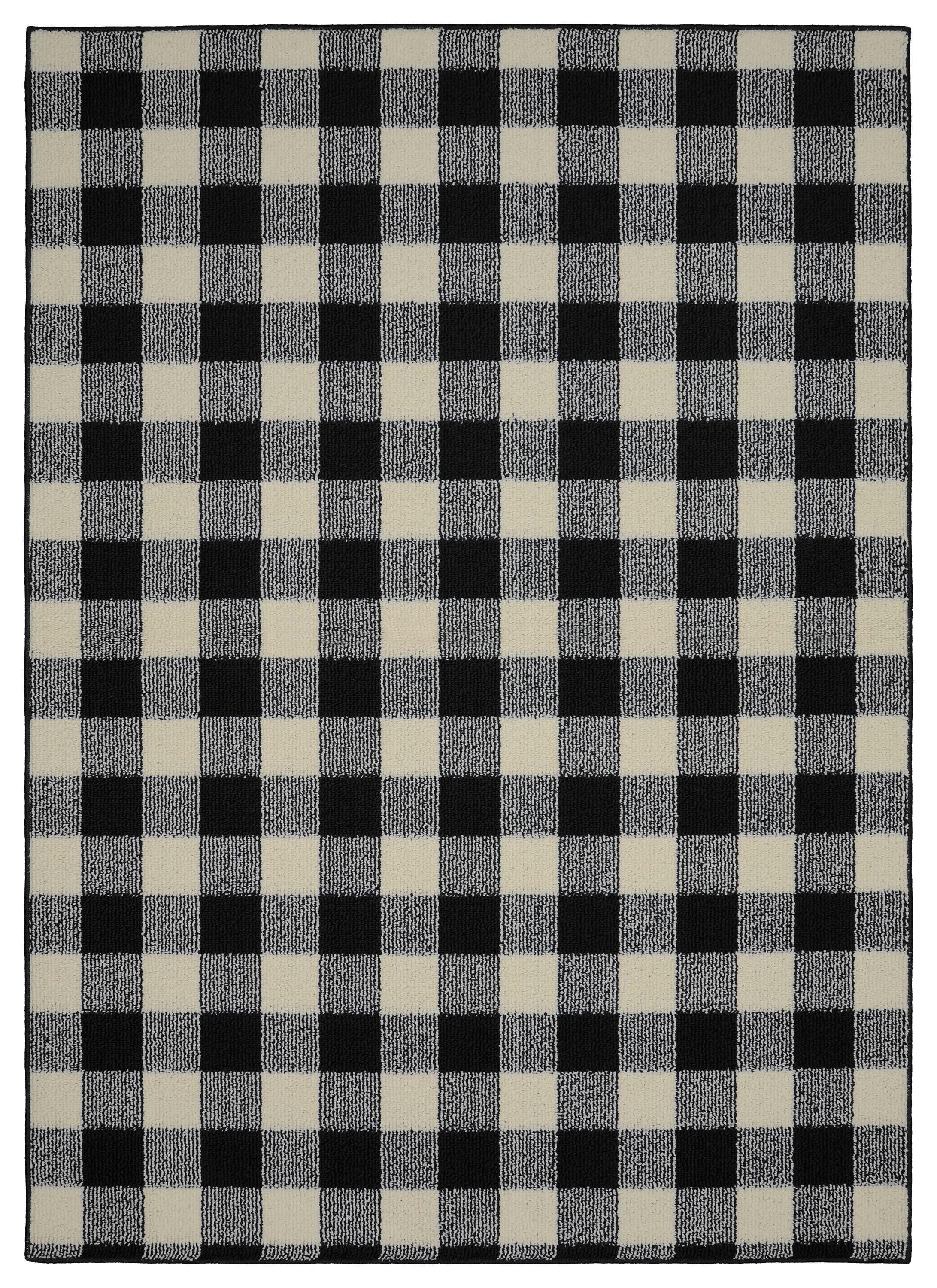 Country Living Tufted Buffalo Plaid 5' x 7' Black/Ivory Area Rug