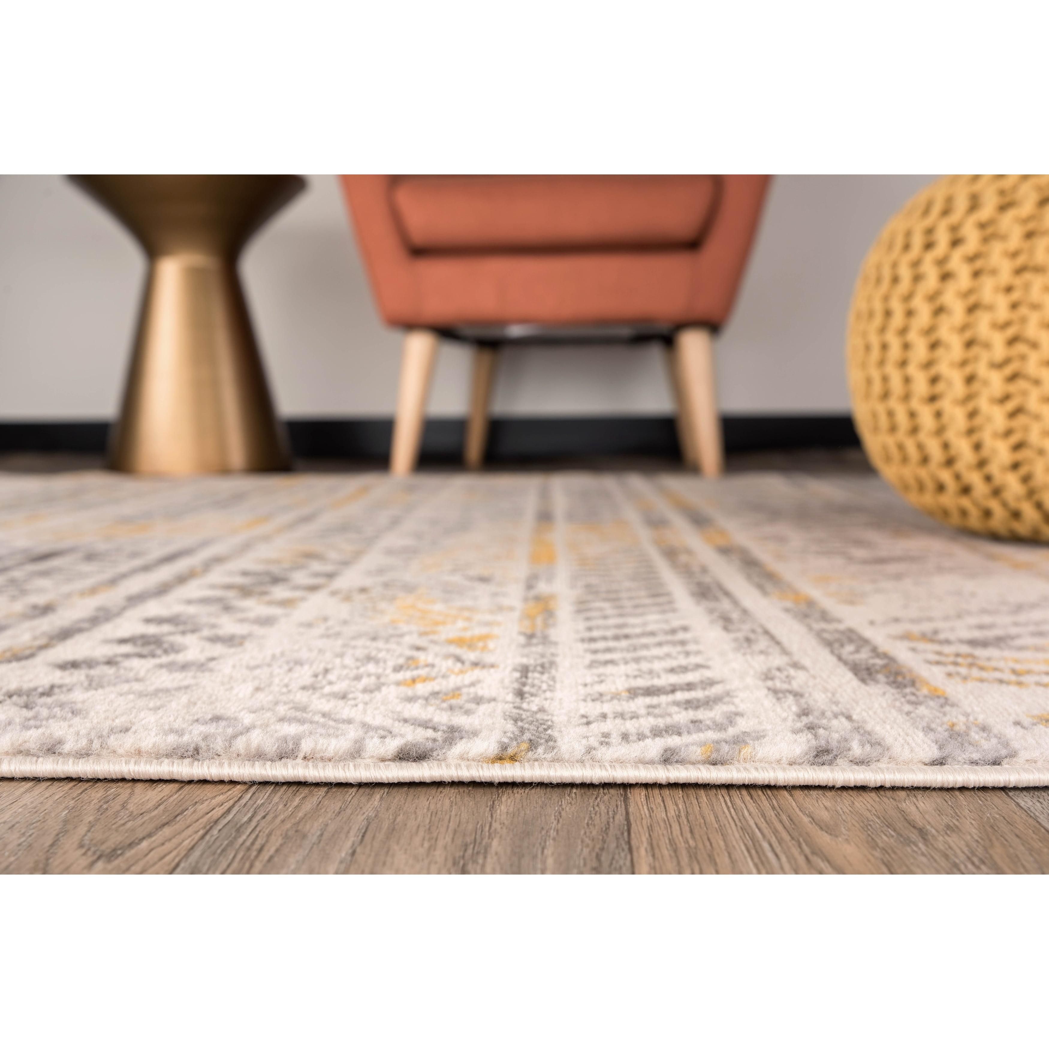 Yellow Geometric Synthetic Reversible Area Rug 5' x 7'