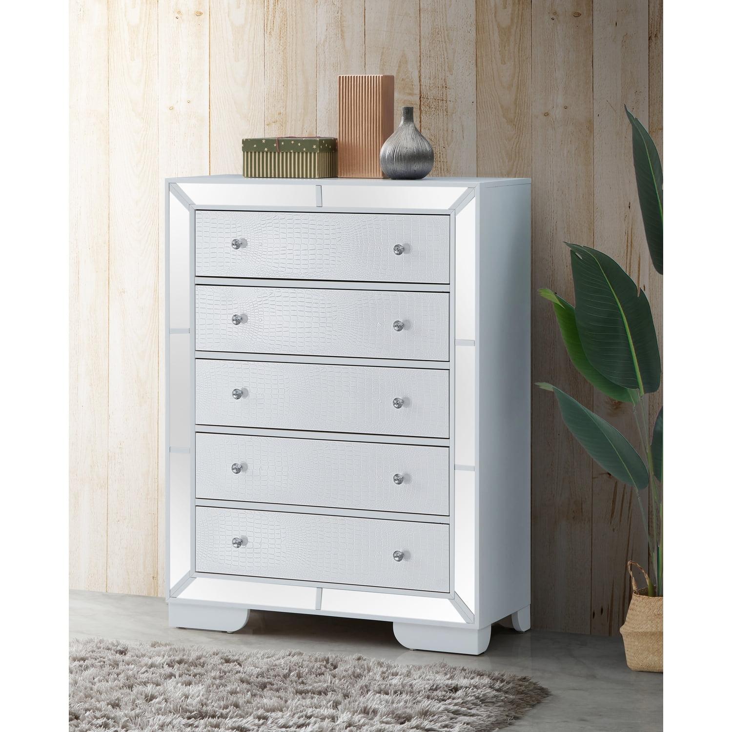 5 Drawer 32'' W Chest