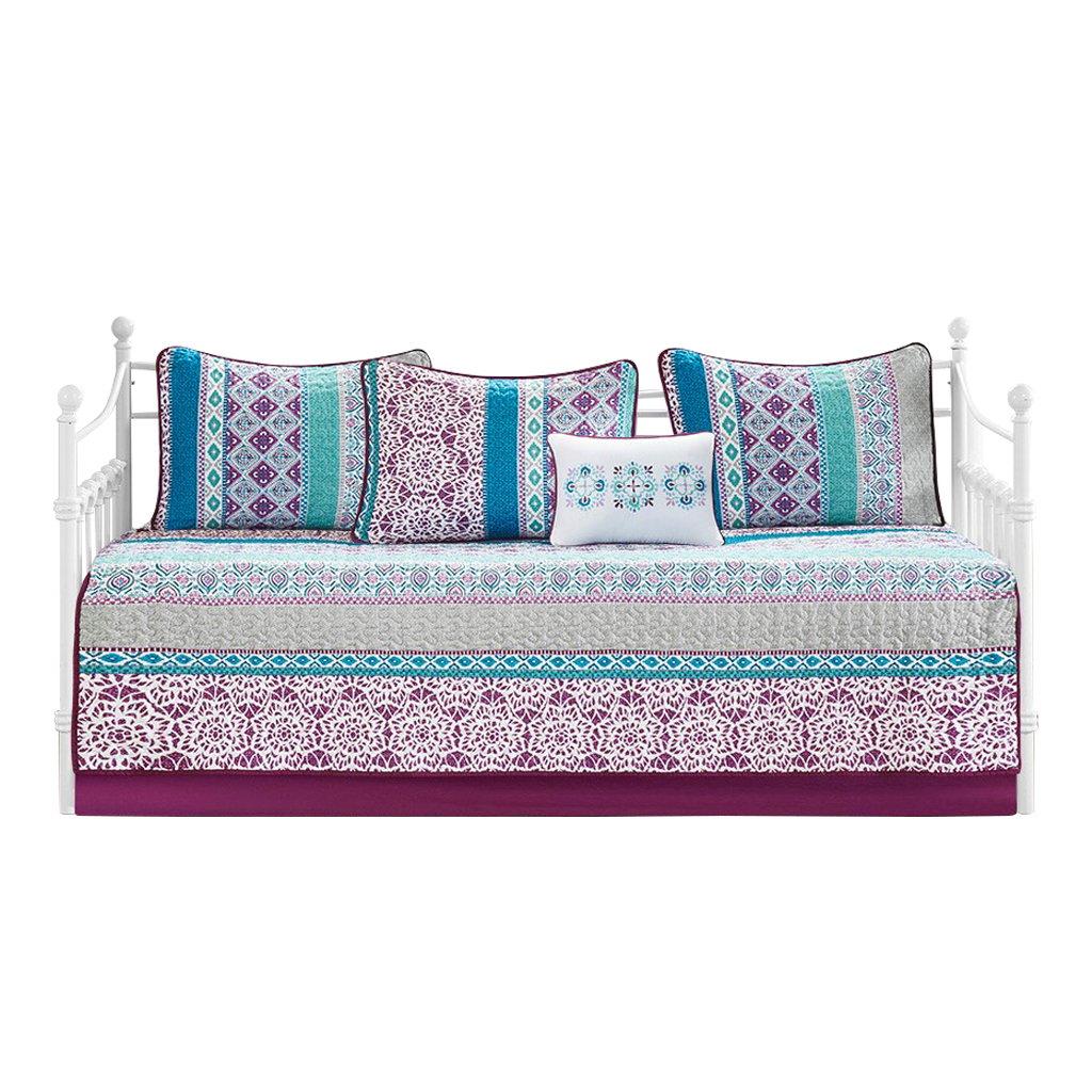 Intelligent Design Joni 6 Piece Boho Reversible Daybed Set