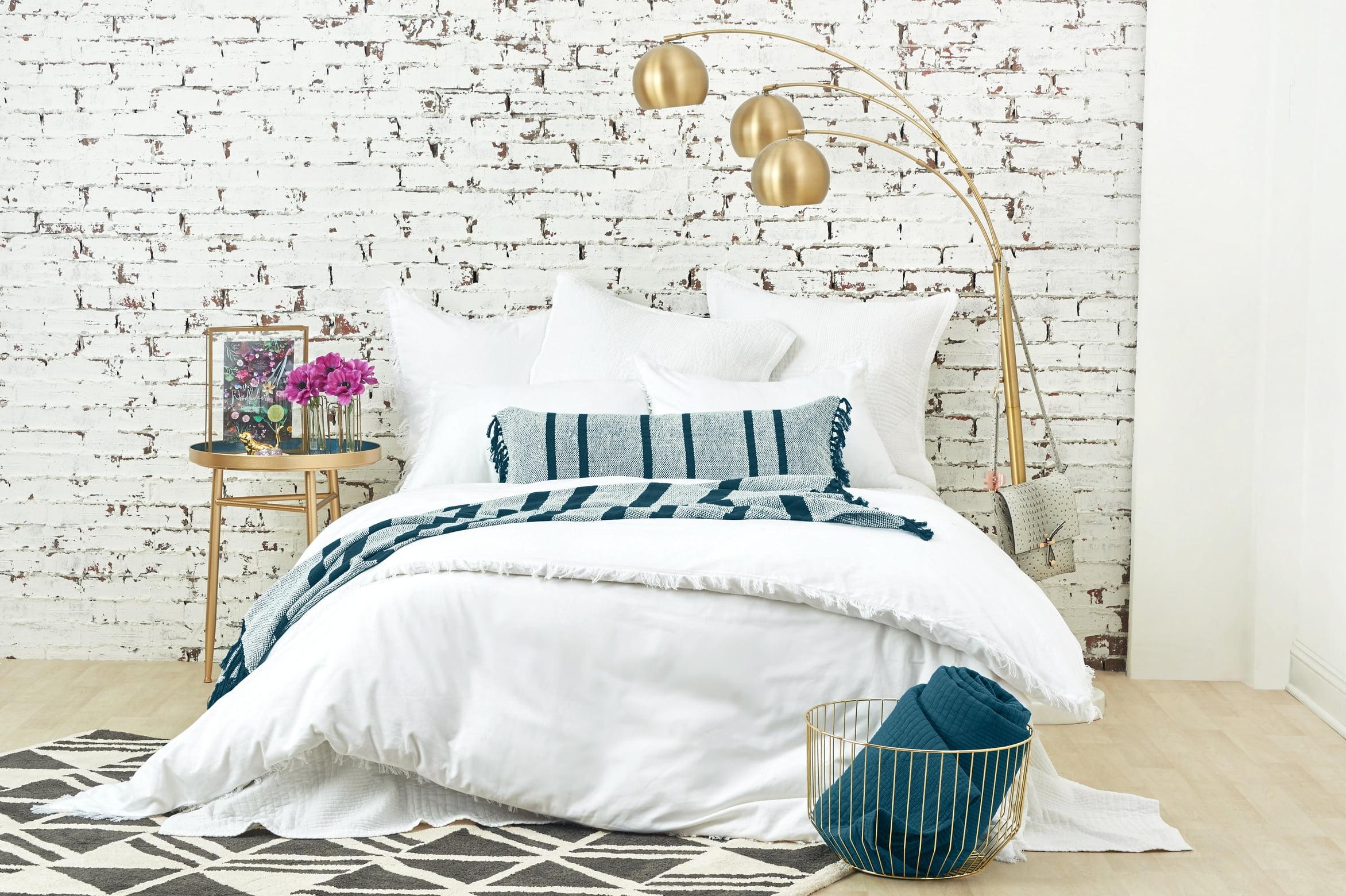 carol & frank Graham White Queen Quilt