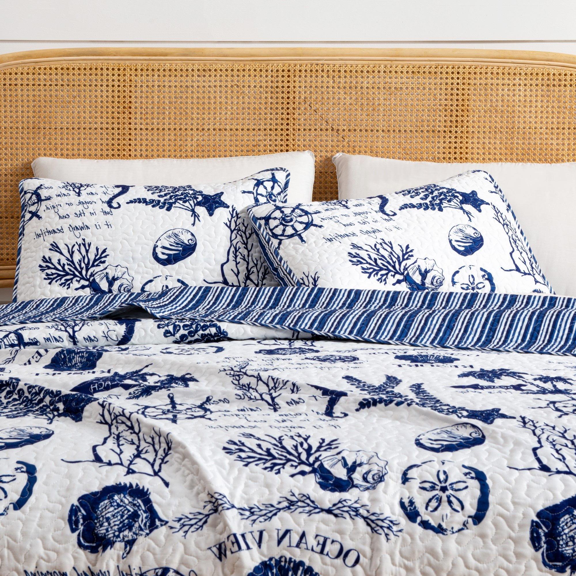 Navy / White Nautical Reversible Quilt Set with Shams