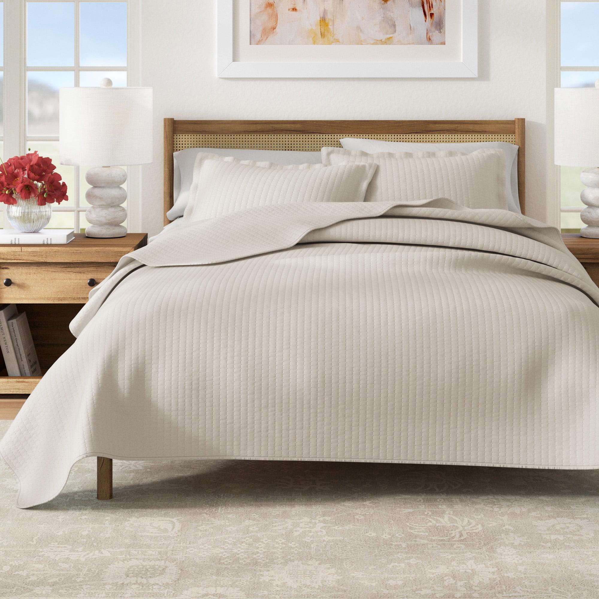 FreshFolds Modern & Contemporary Stripe Stitched Quilt Set with Shams