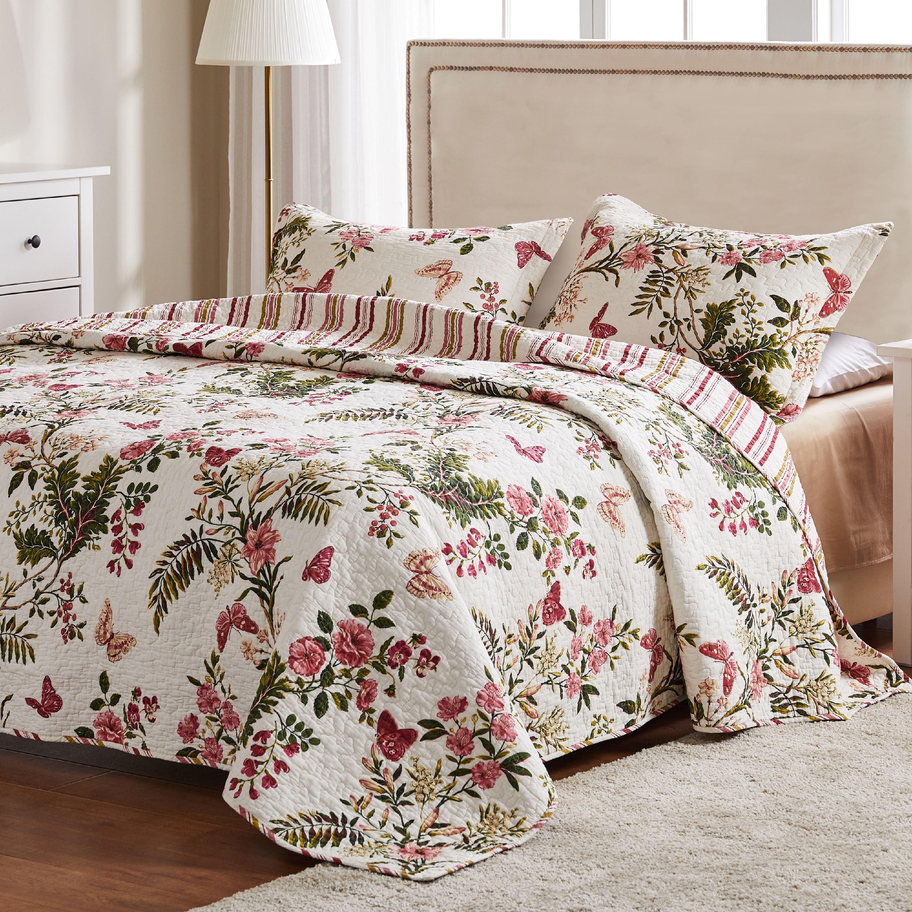 Butterflies Reversible Quilt Set