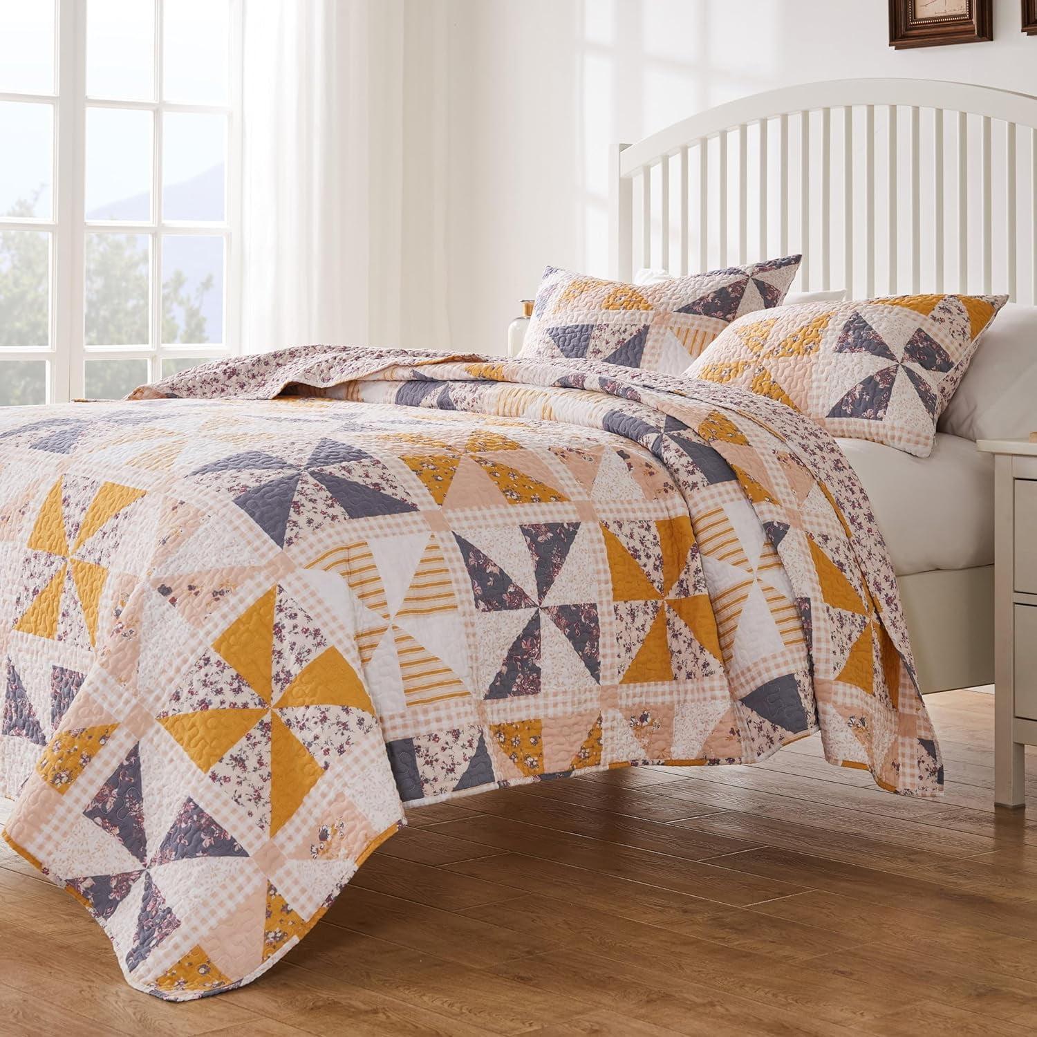 Greenland Home Fashions Heirloom Posey Reversible Quilt Set