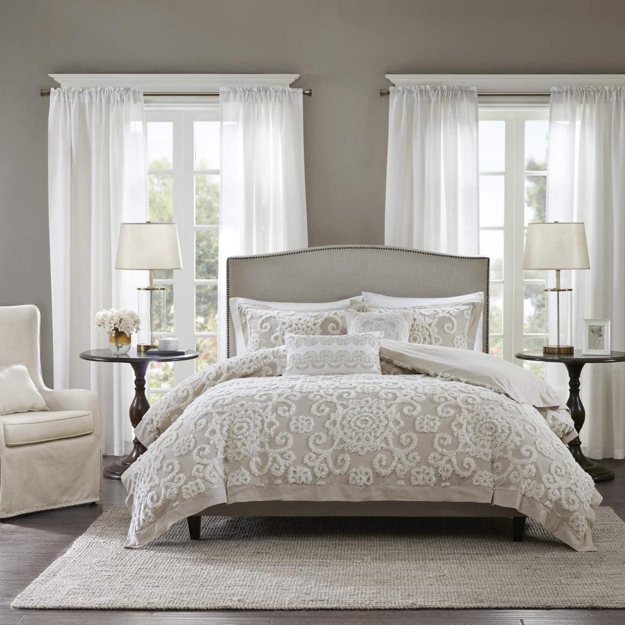 Harbor House Suzanna 100% Cotton Comforter Set with Tufted Medallions