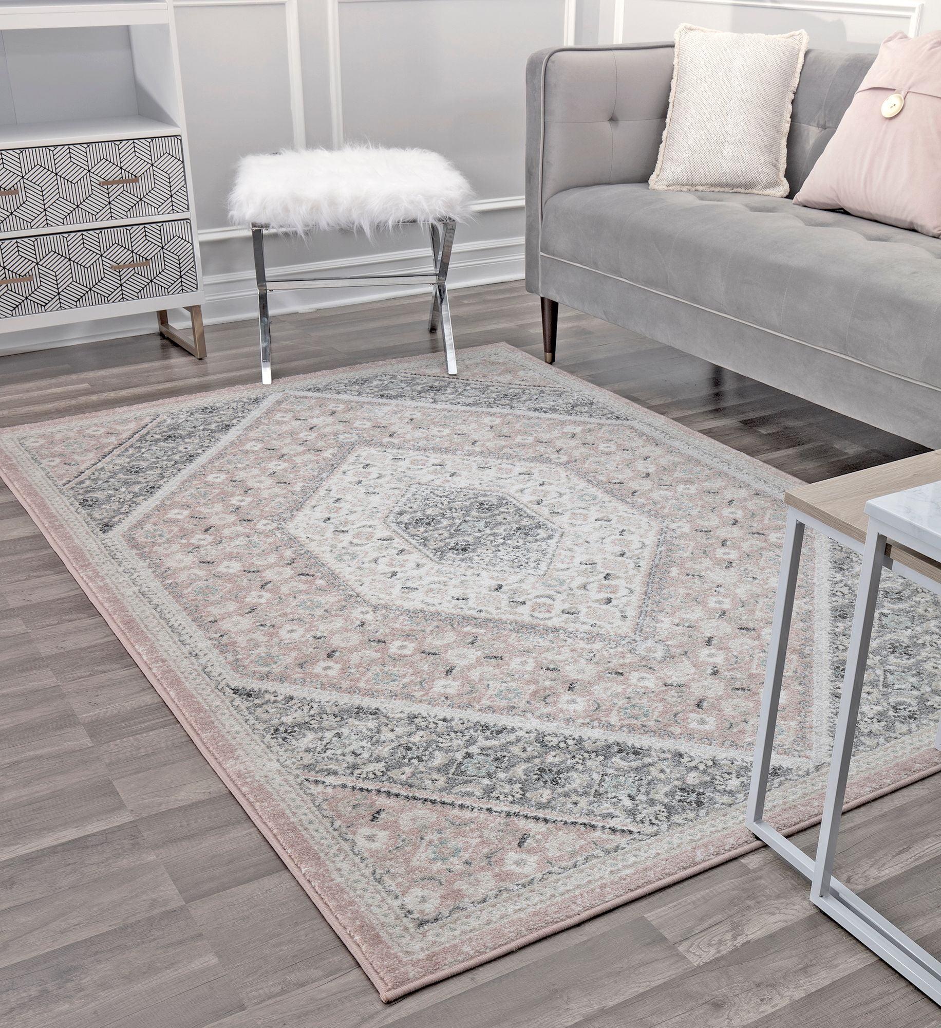 Elegant Gray Synthetic 5' x 7' Easy-Care Area Rug