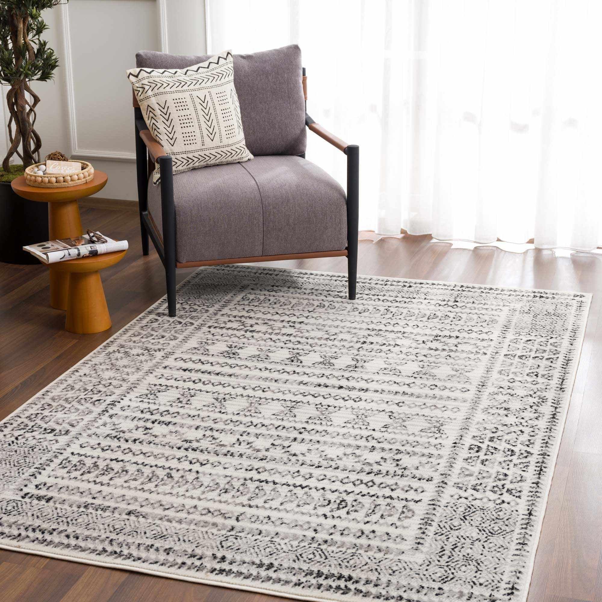 Gray and Off-White 5' x 7' Synthetic Rectangular Area Rug