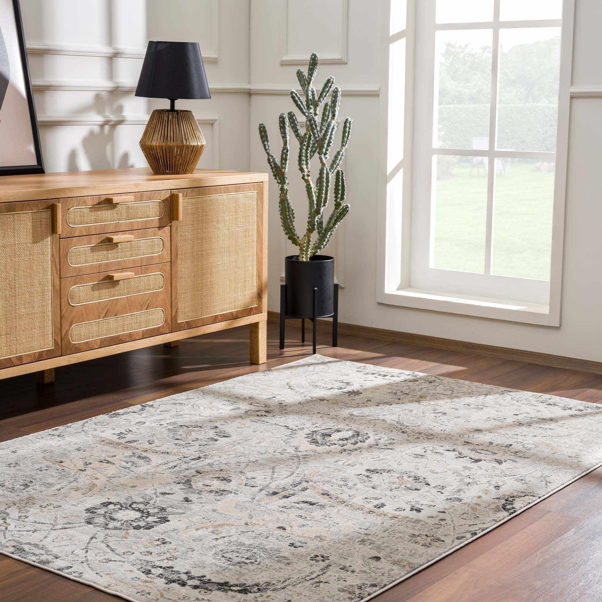 Elegant Georgiana 5'1" x 7'3" Black and Beige Synthetic Area Rug