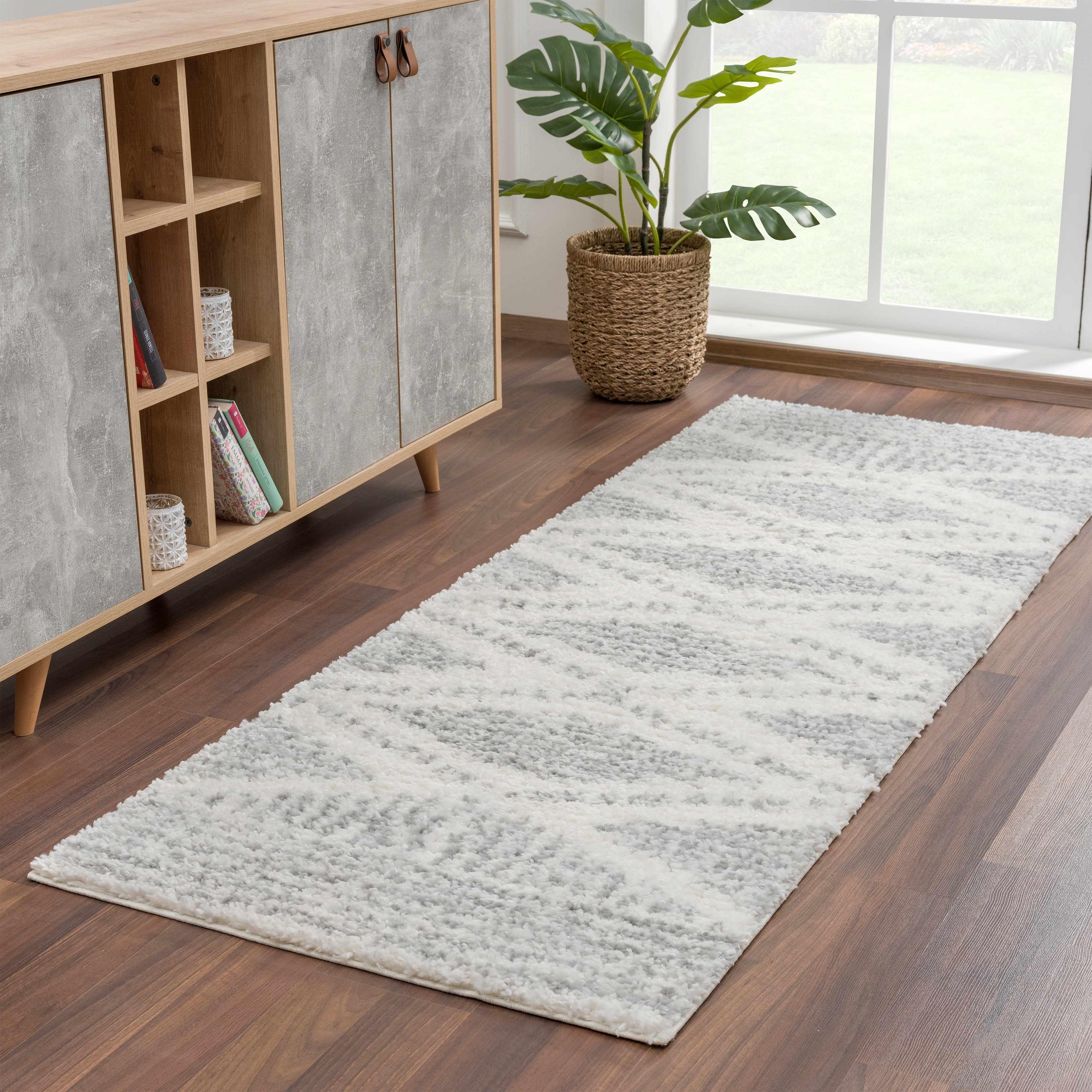 Gala Southwestern Shaggy Plush Grey/Beige/Cream Area Rug