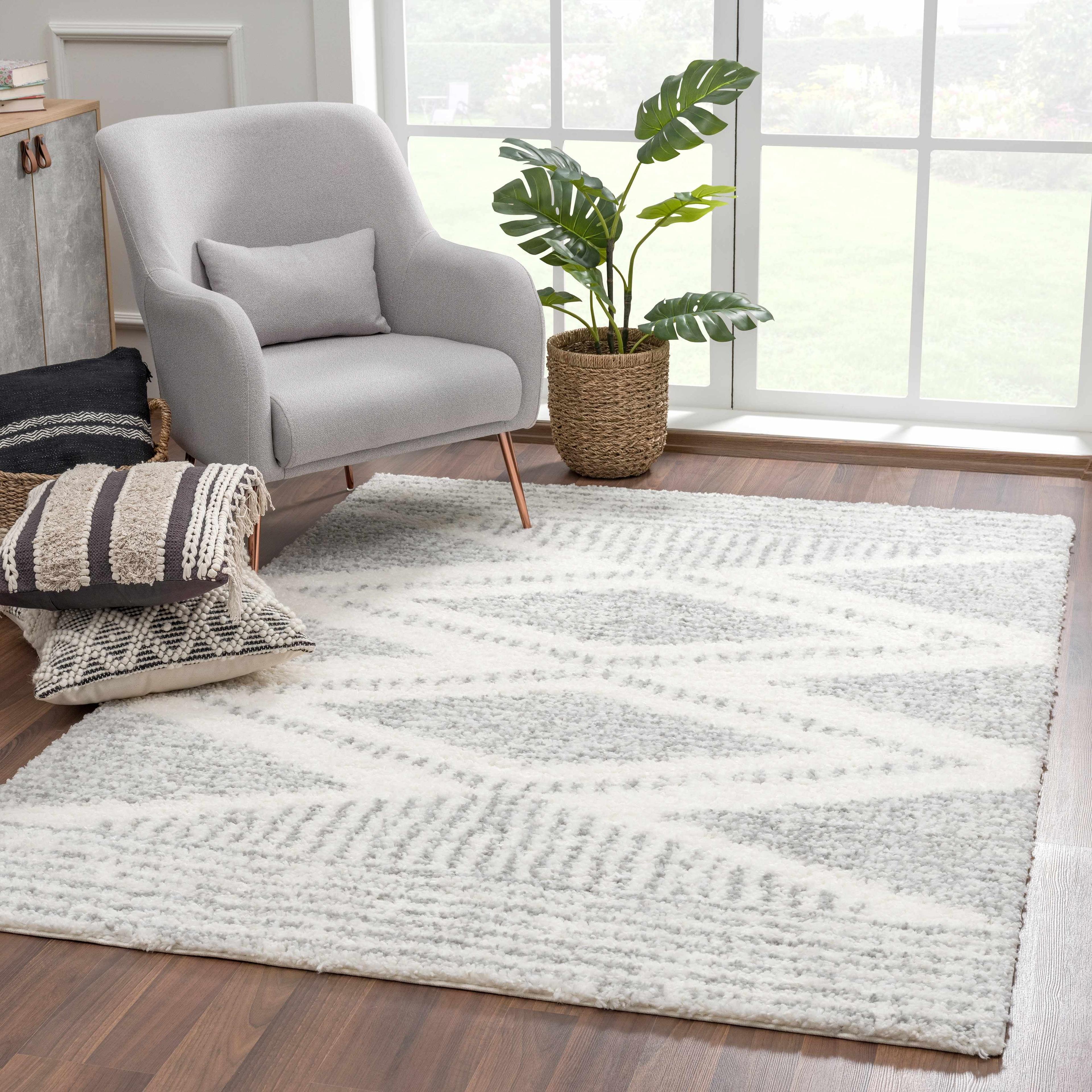 Union Rustic Hrinda Indoor Rug