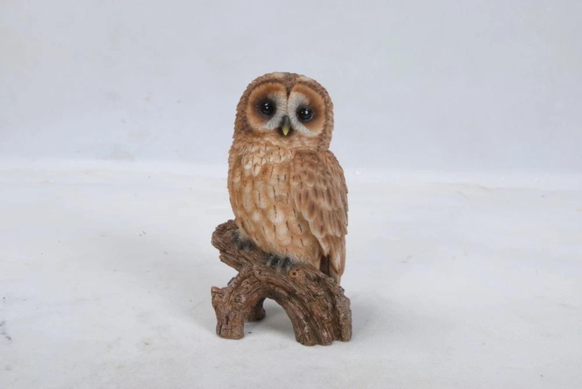 Tawny Owl on Stump Statue