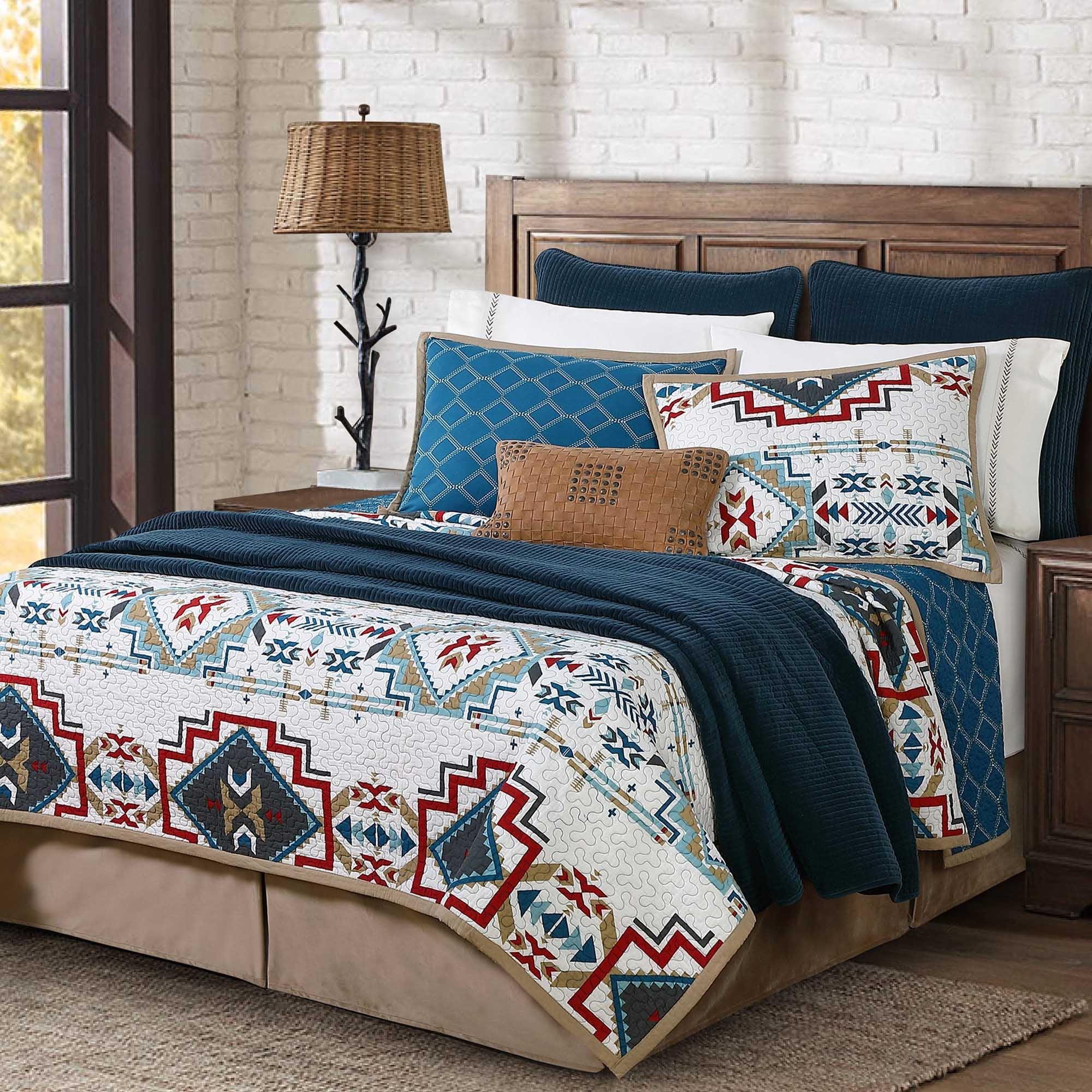 Twin White Cotton Reversible Southwestern Quilt Set