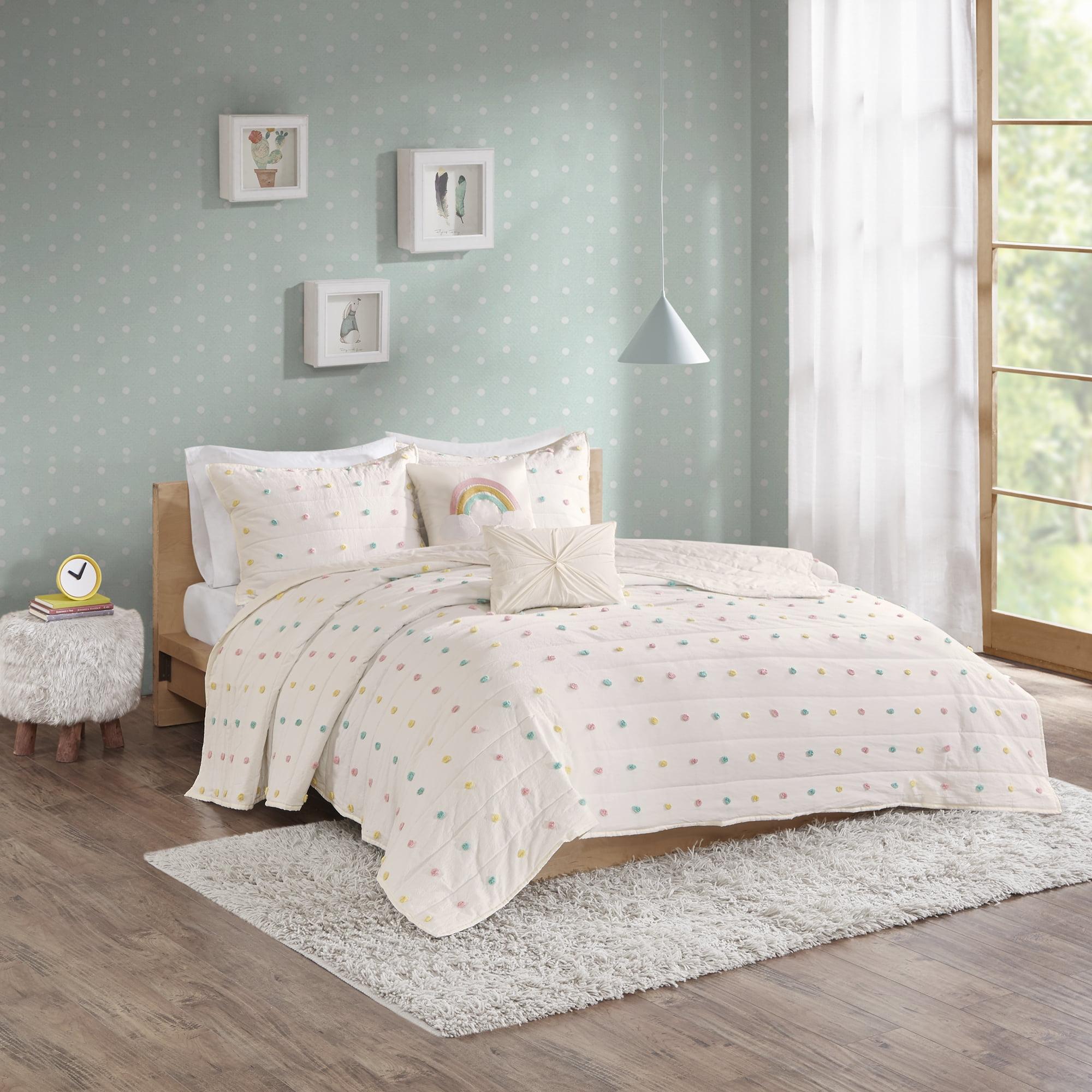 Intelligent Design Kids Callie Pom Pom Cotton Jacquard Quilt Set with Throw Pillows