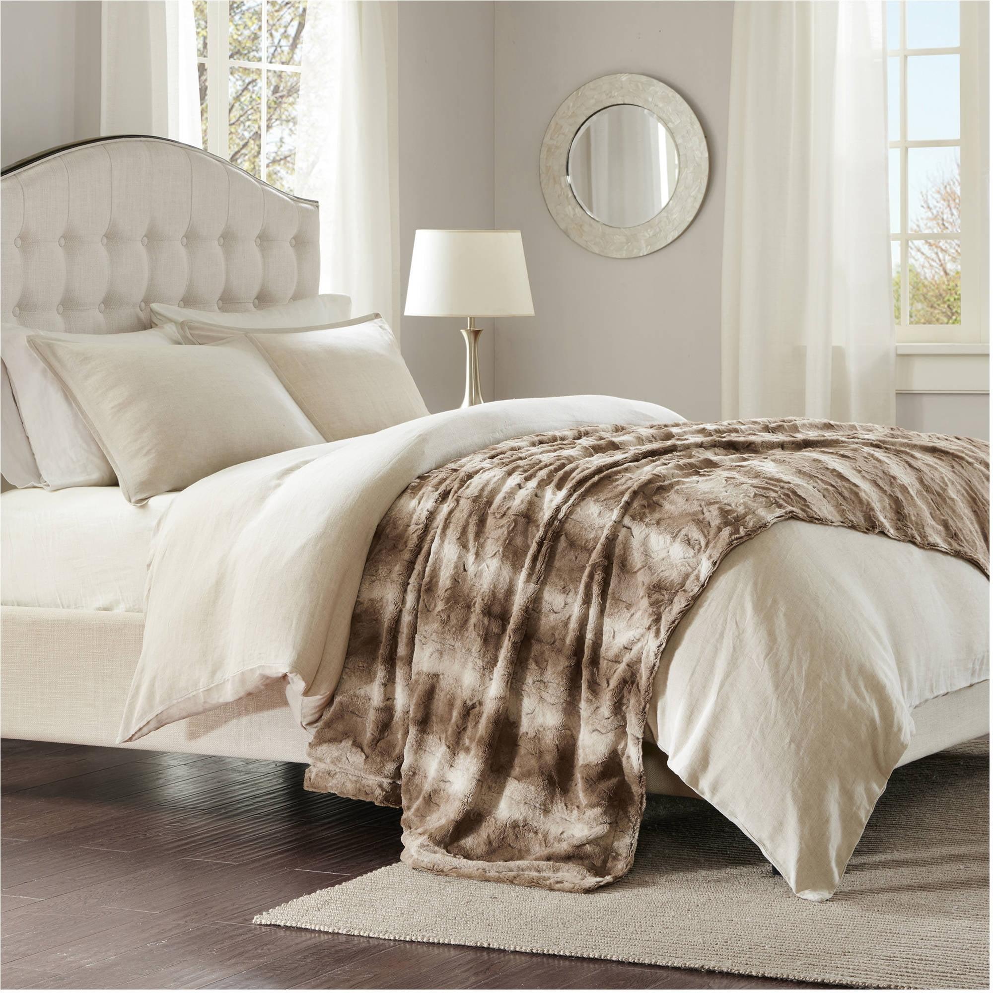 Luxurious Oversized Beige Faux Fur & Mink Reversible Throw Blanket