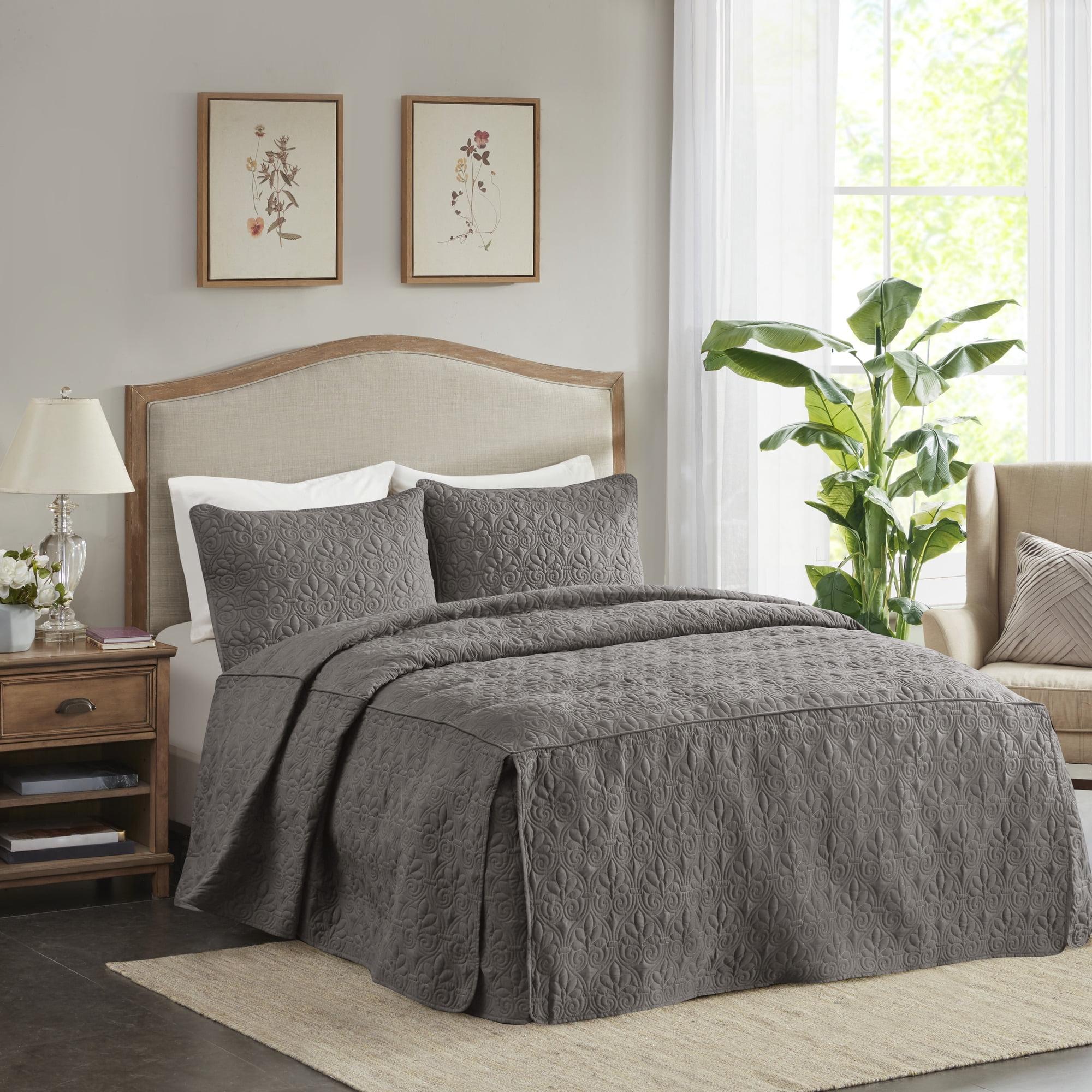 Madison Park Quebec 3 Piece Split Corner Pleated Quilted Bedspread