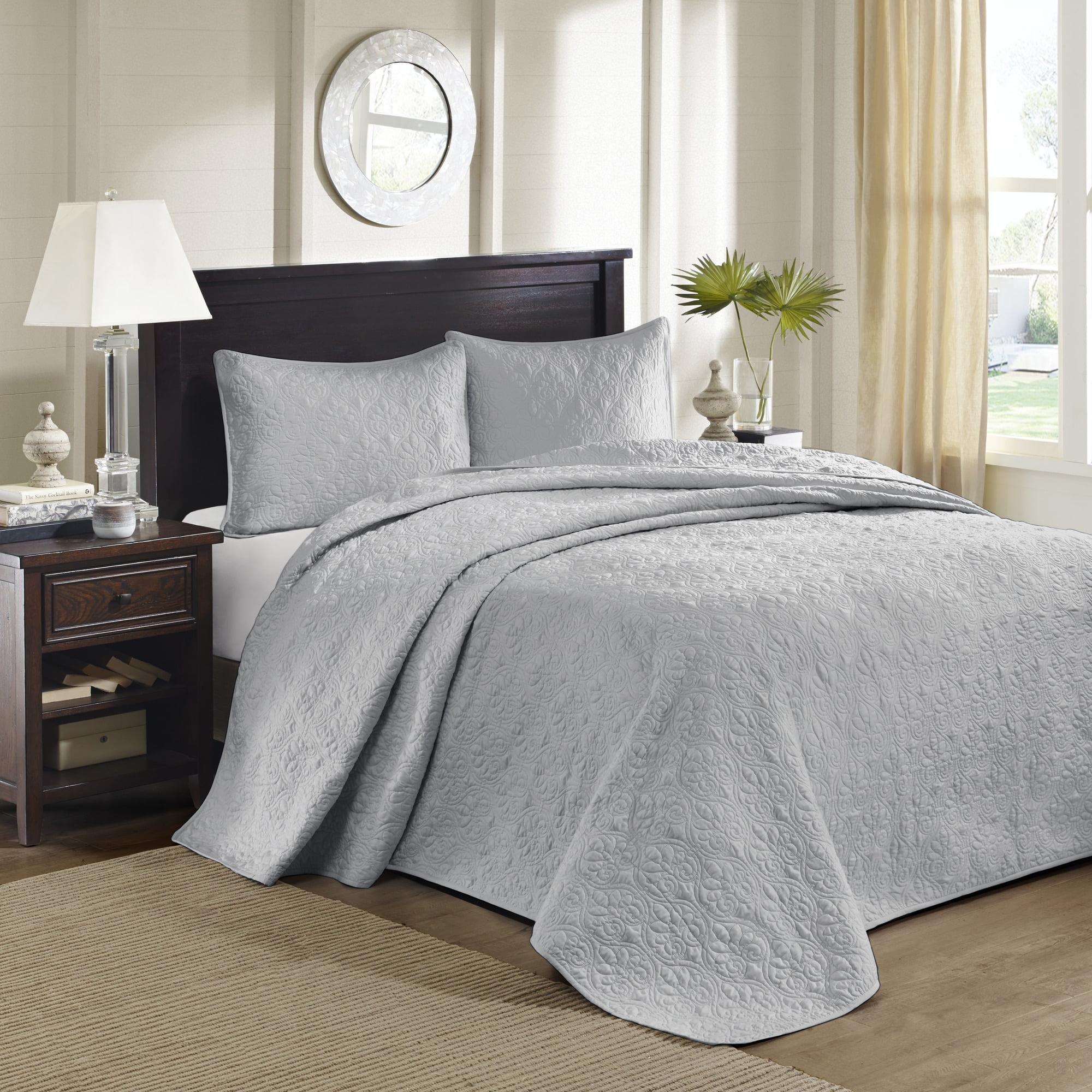 Quebec Reversible Coverlet Set