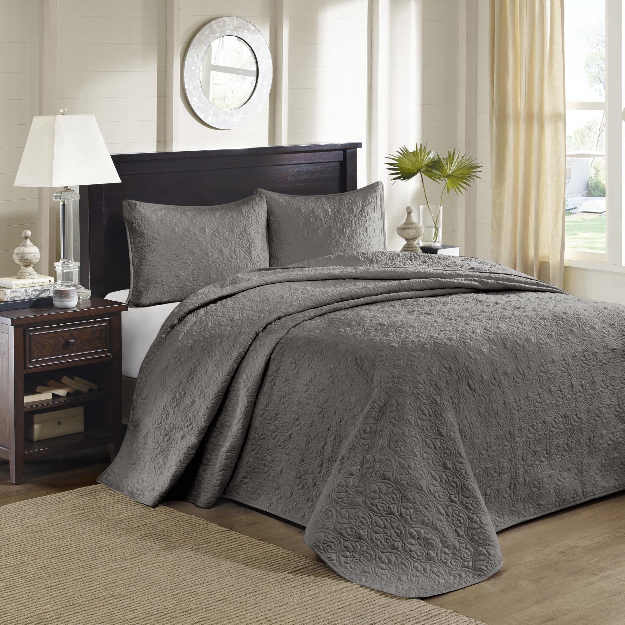 Quebec Reversible Bedspread Set