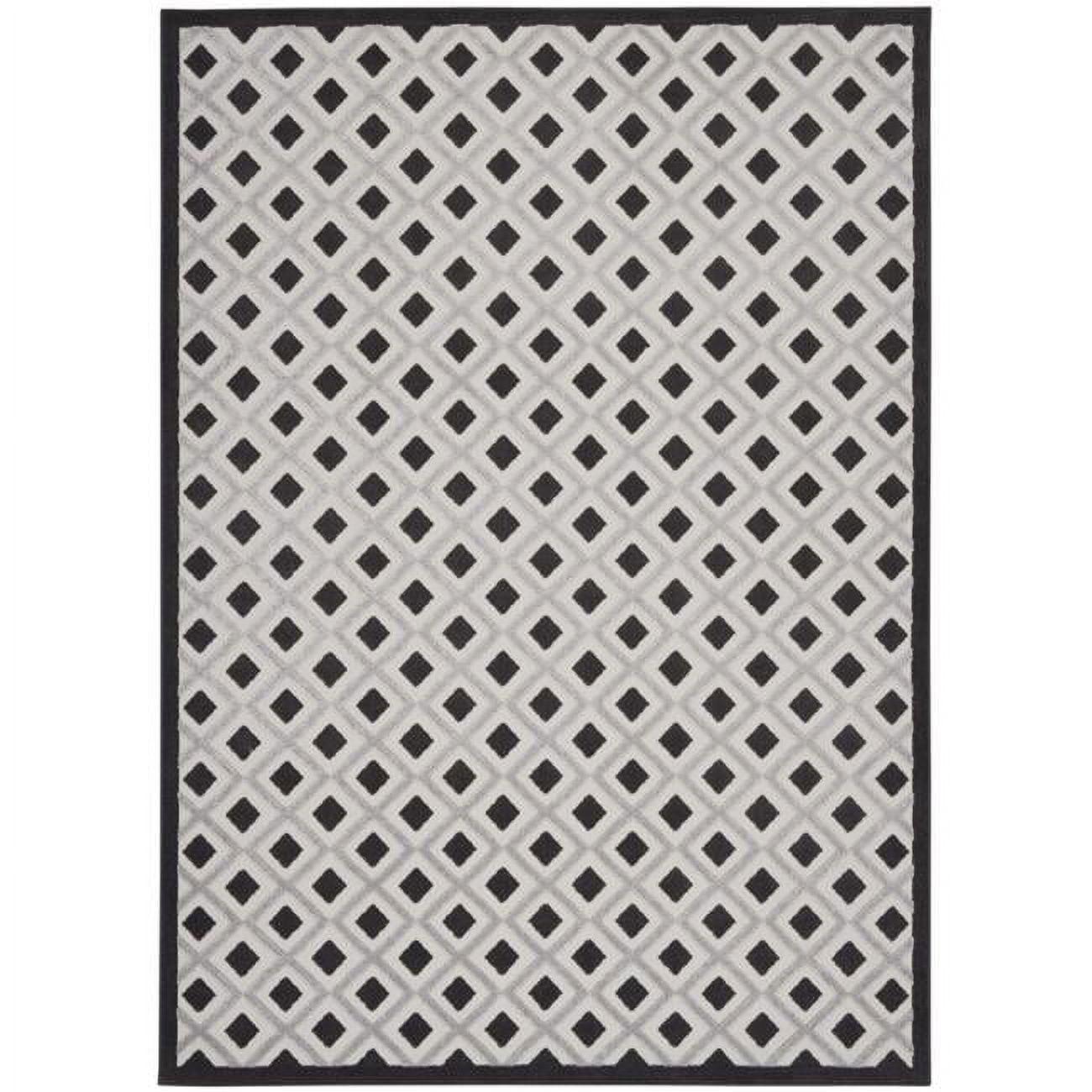 Black and White Diamond Pattern Indoor Outdoor Rug