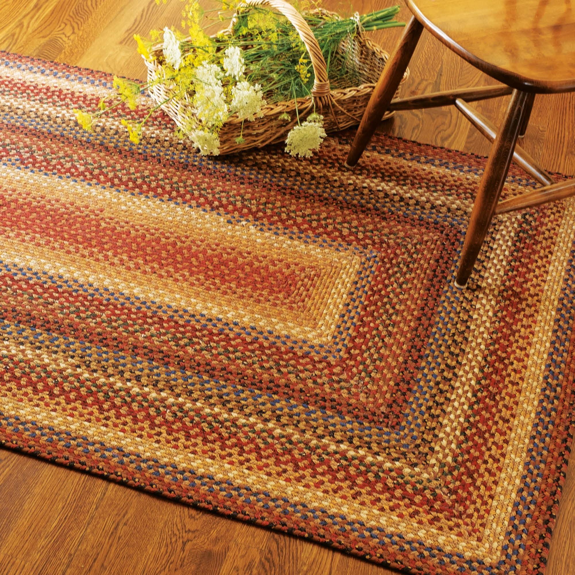 Homespice - Biscotti Braided Rectangular Rug, Ideal as Country Bathroom Rugs and Rustic Kitchen Rugs - Printed Cotton Fabric, Flat, Soft, and Reversible - Luxury Brown and Cream Rug, 27x45 Inches