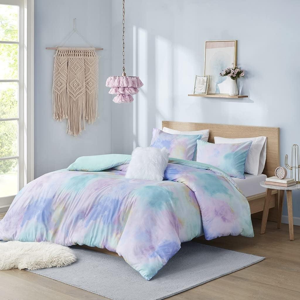 Intelligent Design Cassiopeia Watercolor Tie Dye Printed Duvet Cover Set with Throw Pillow