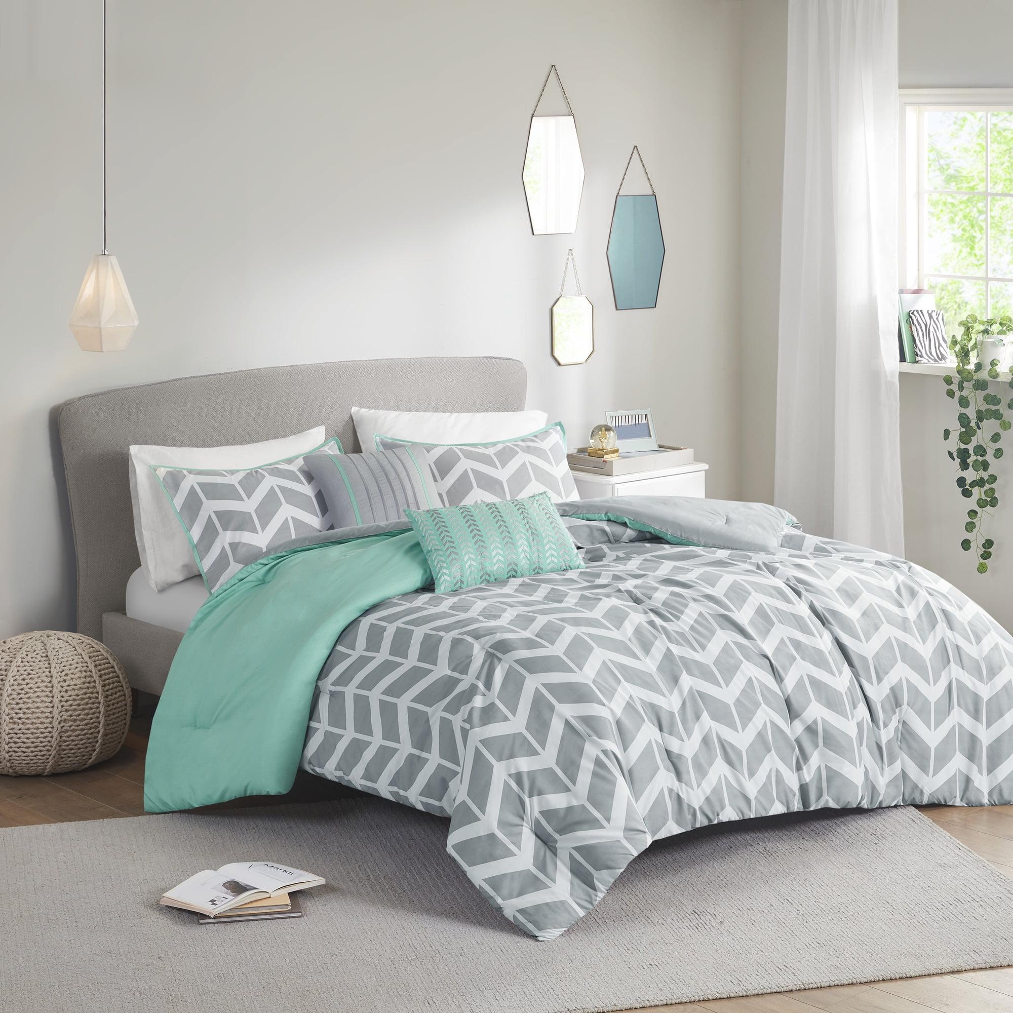 Intelligent Design Darcy Comforter Set Chevron