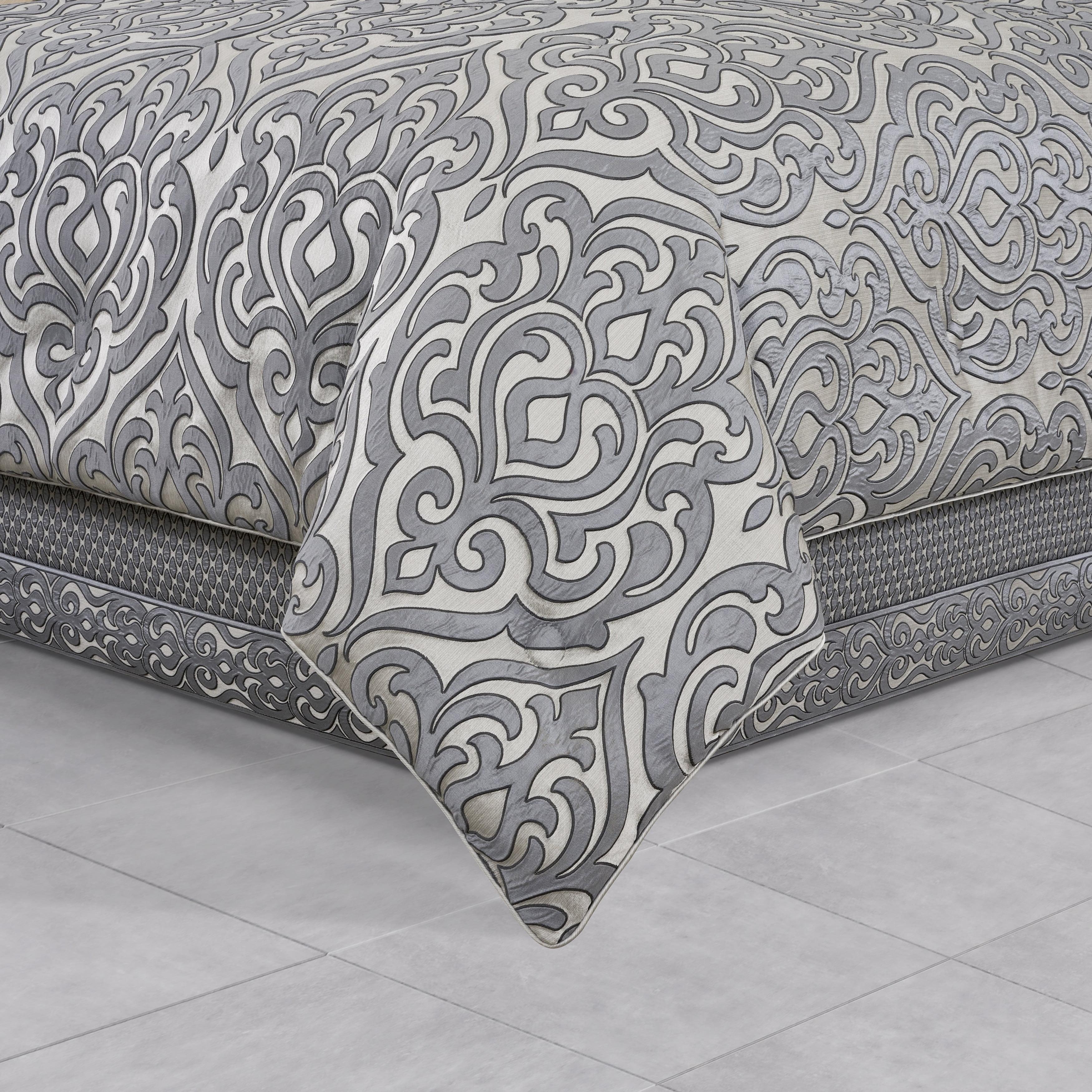 Bylthe Pewter Comforter Set