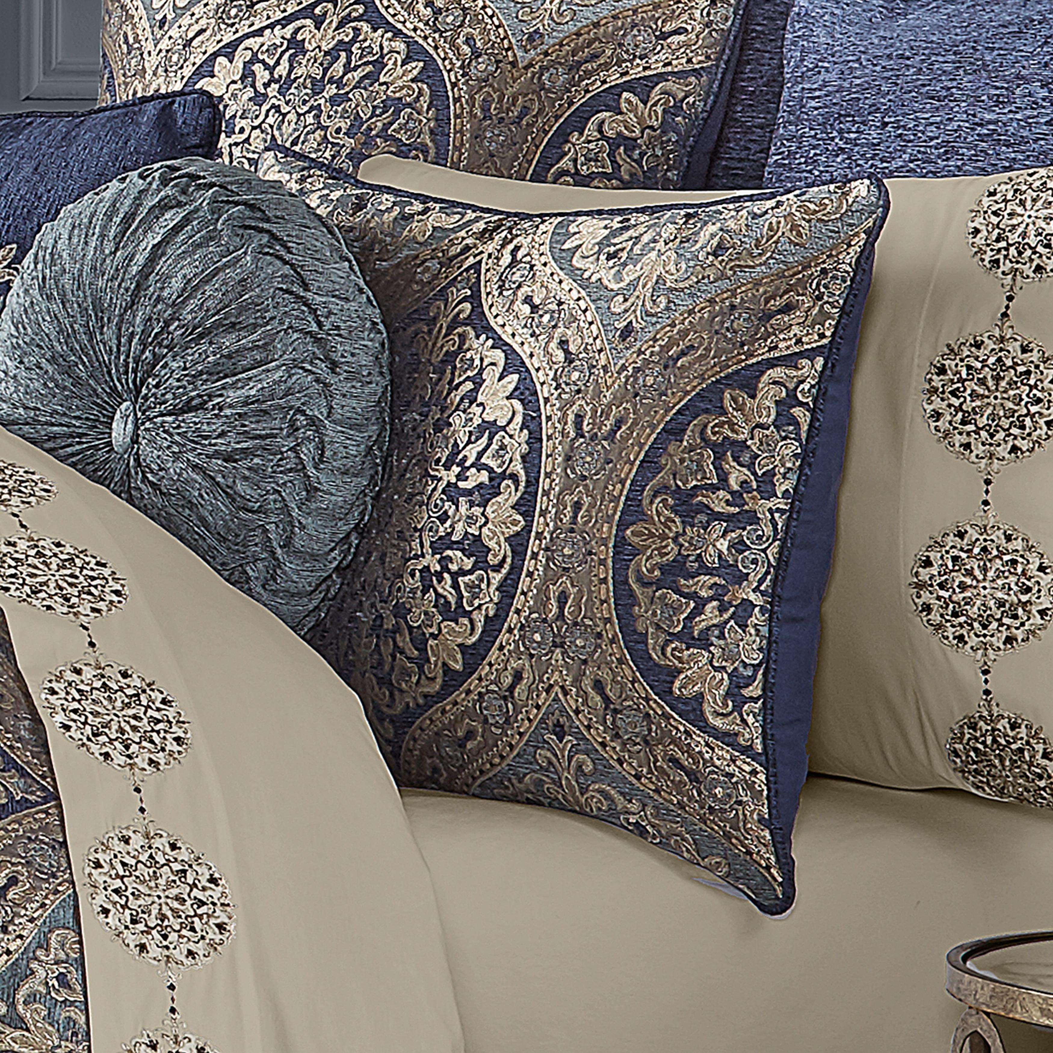 Bayonne Comforter Set