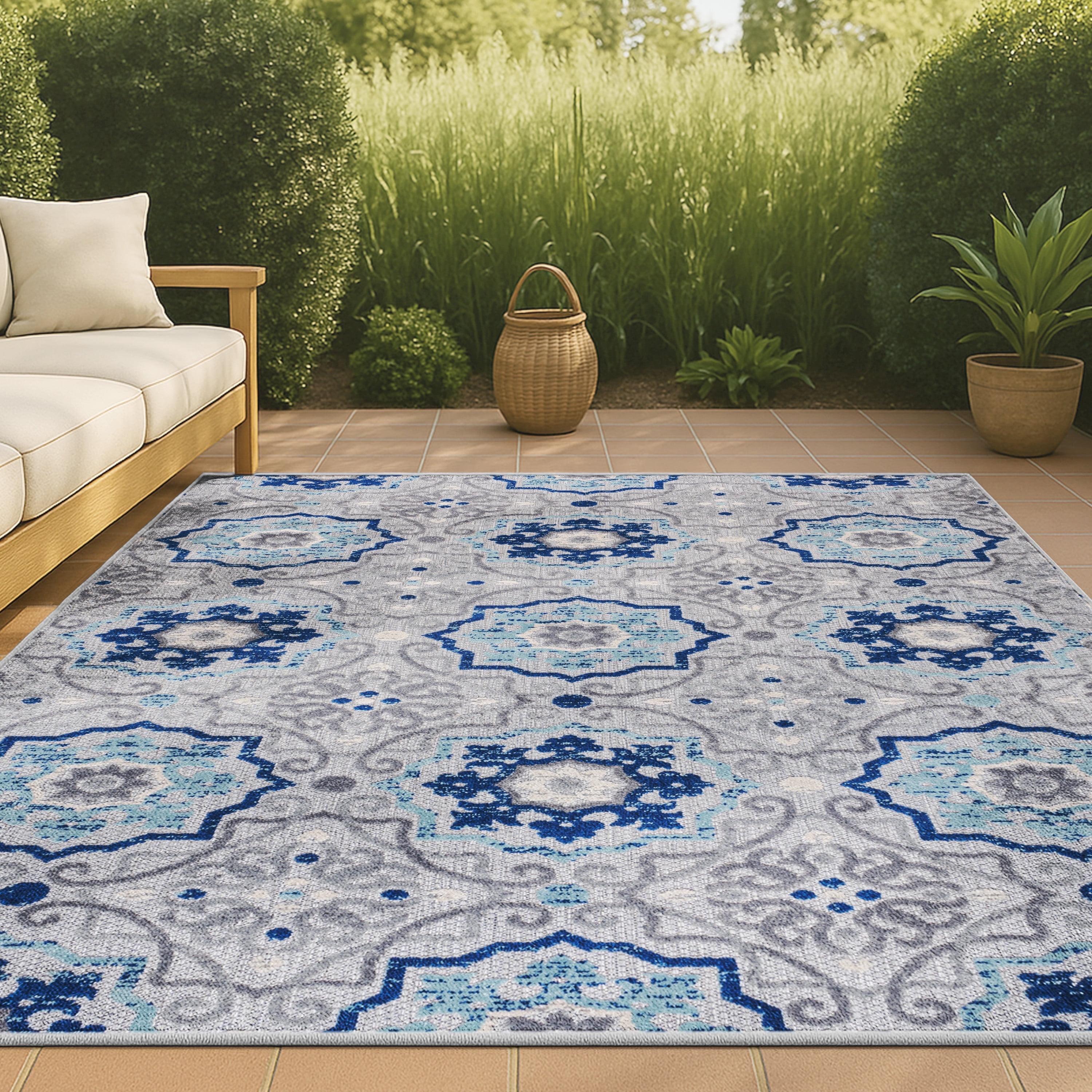 4'x6' Mediterranean Medallion Indoor/Outdoor Area Rug, Blue/Gray - JONATHAN Y