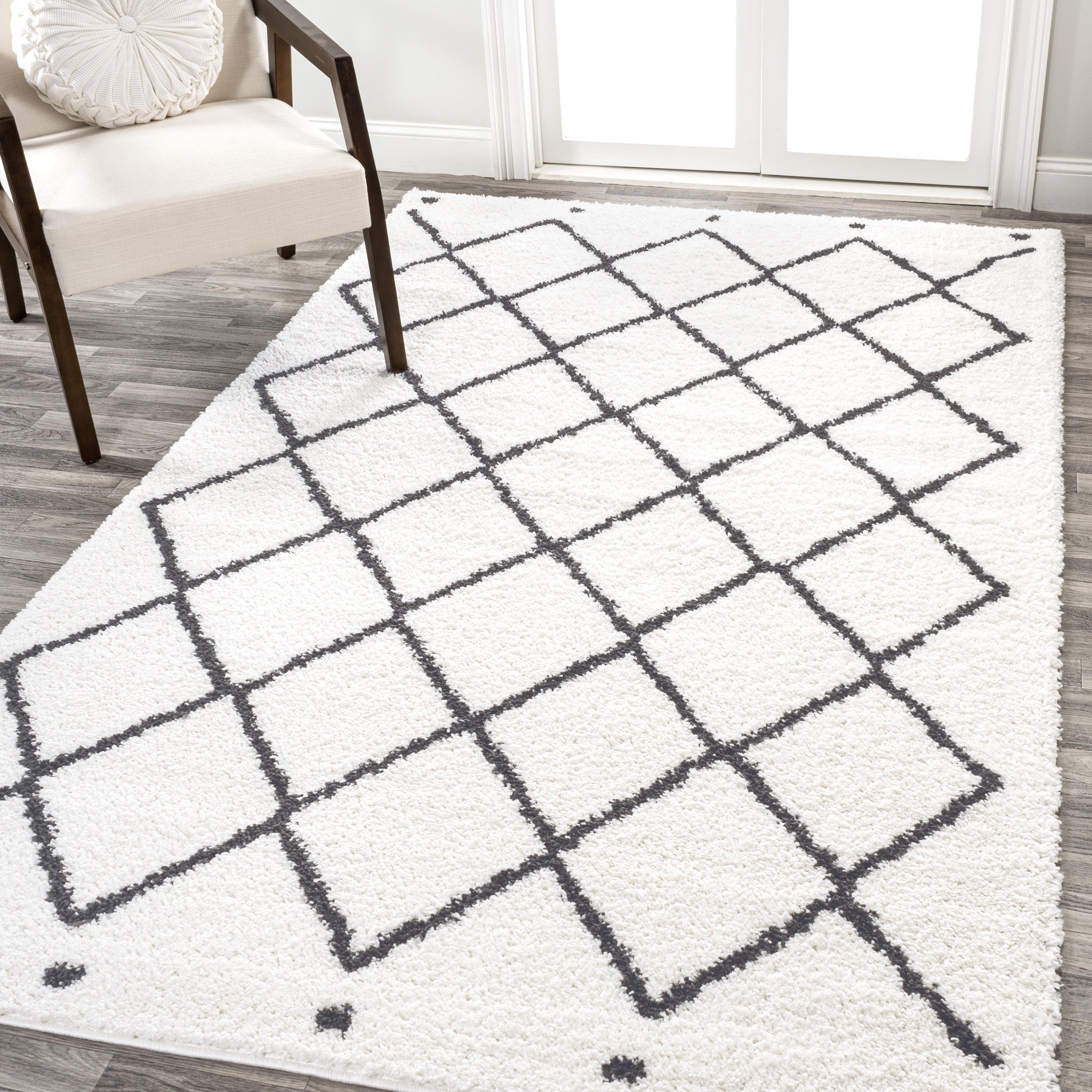 5'x8' Cami Moroccan Style Diamond Shag Area Rug, White - JONATHAN Y