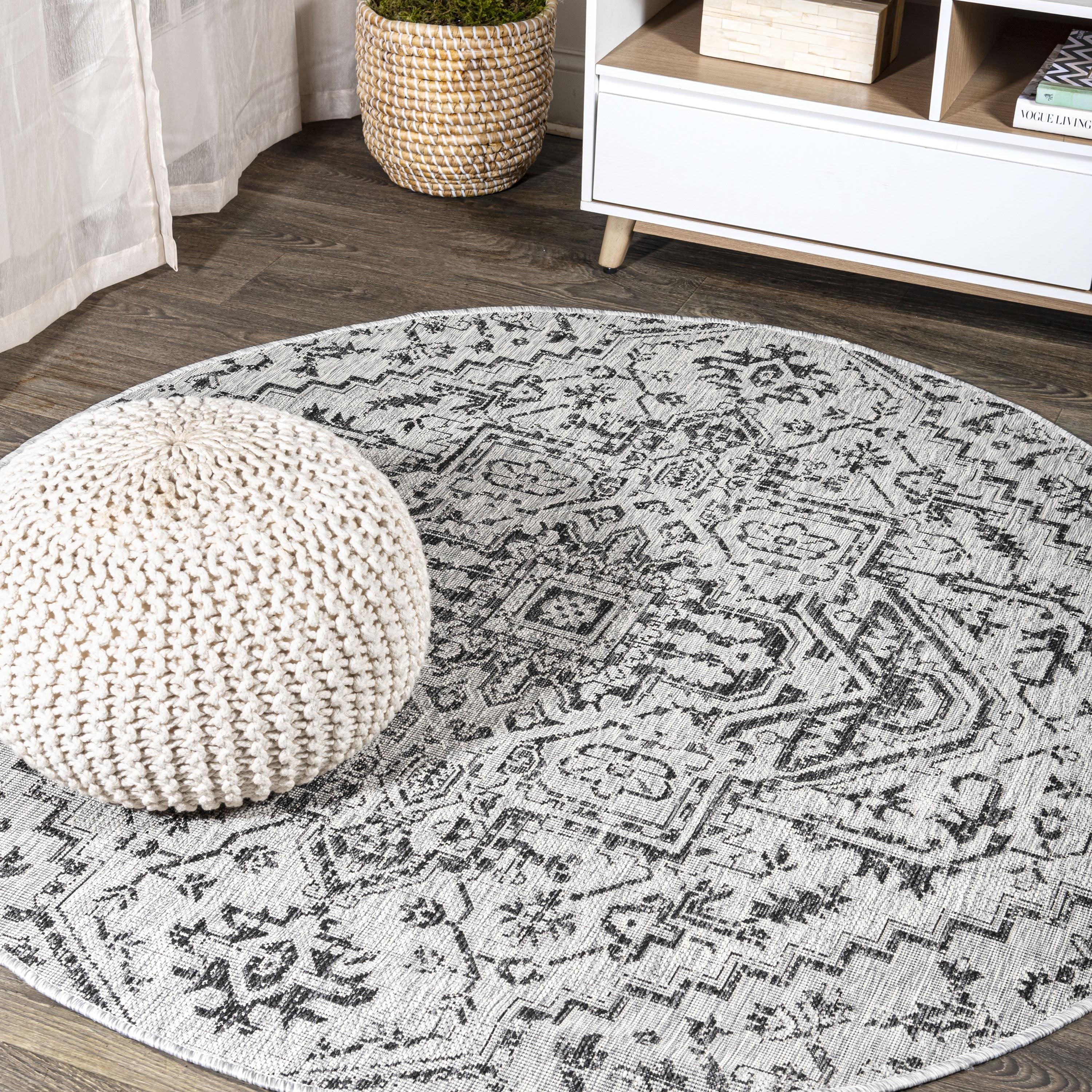 5' Round Estrella Bohemian Medallion Textured Weave Indoor/Outdoor Area Rug, Black/Gray - JONATHAN Y